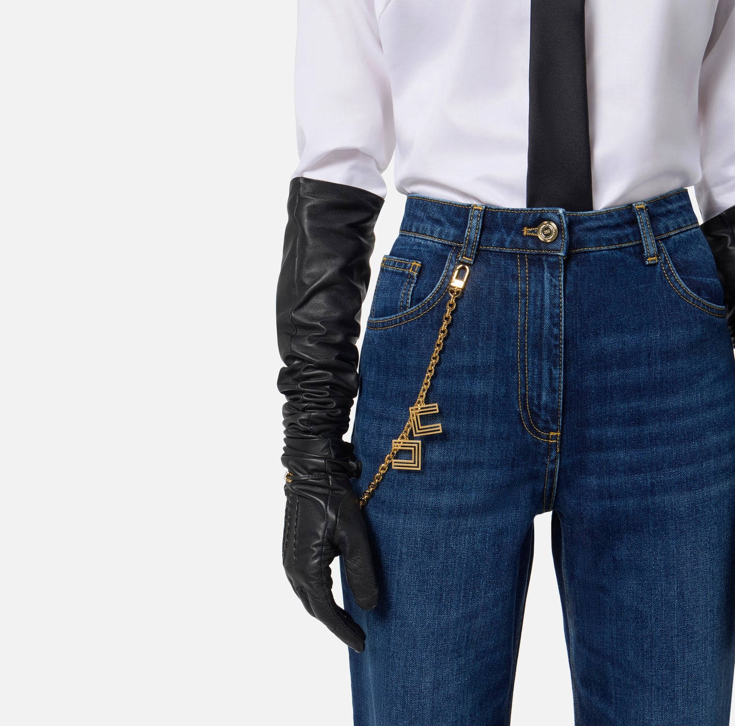 Jeans with jewel chain