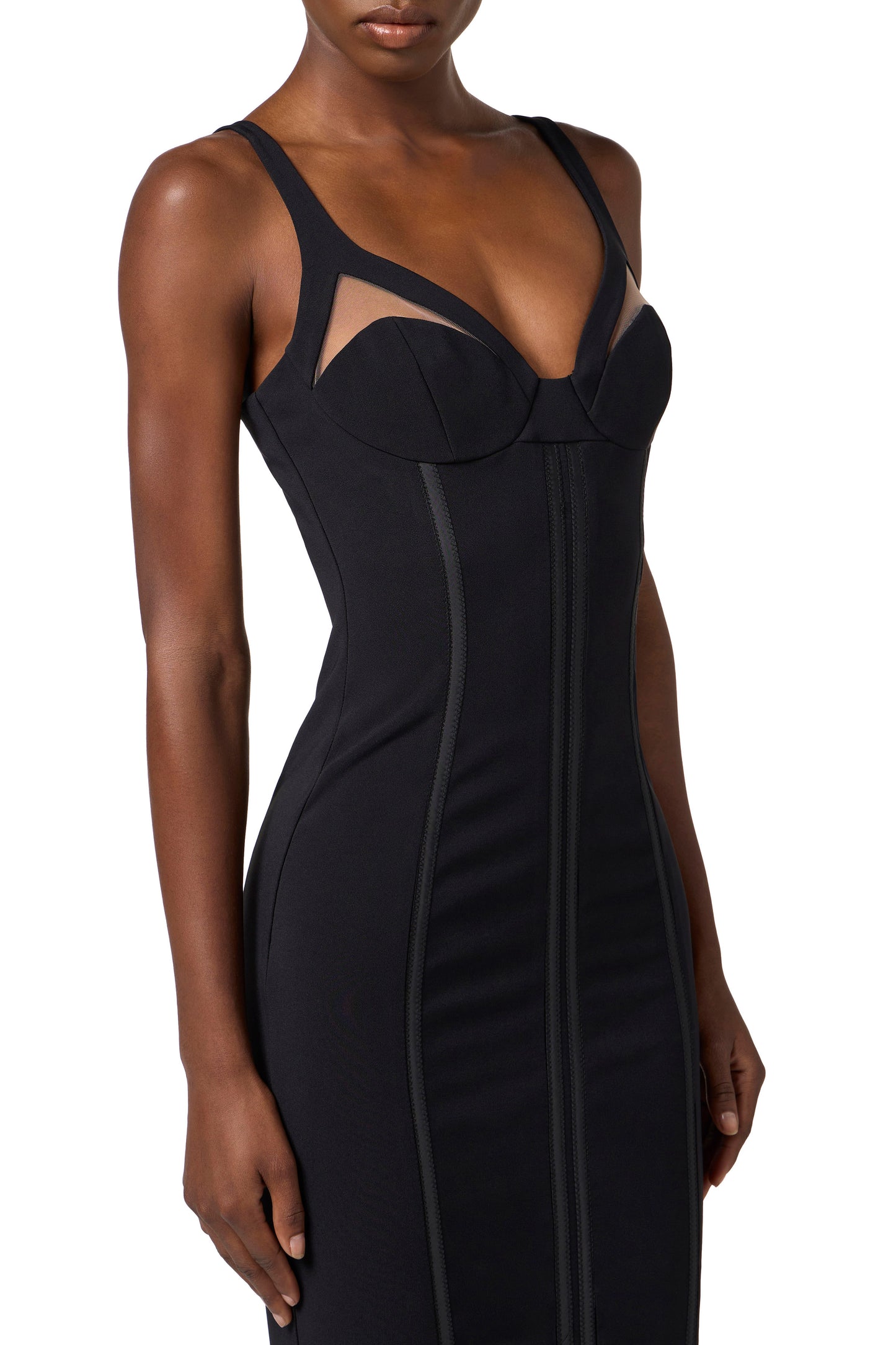 Dress in lightweight crêpe fabric with tulle