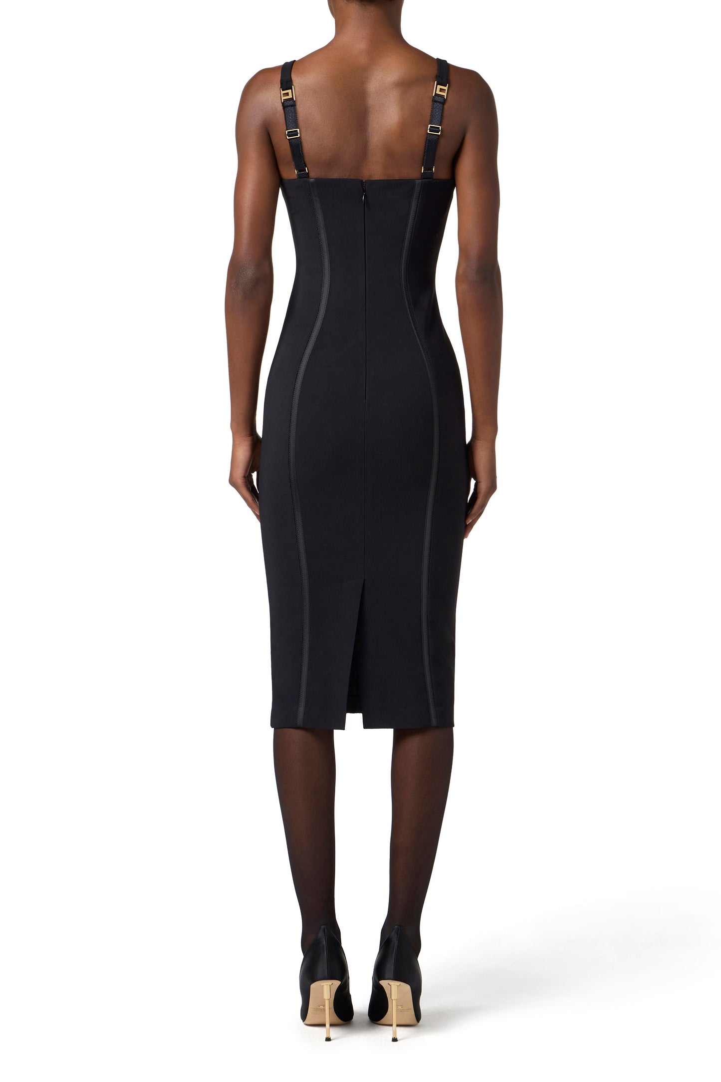 Dress in lightweight crêpe fabric with tulle