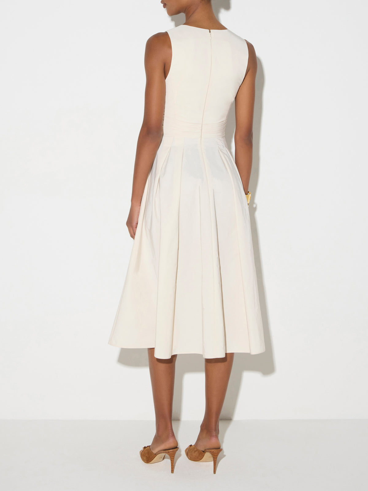 Dress in taffeta voile fabric