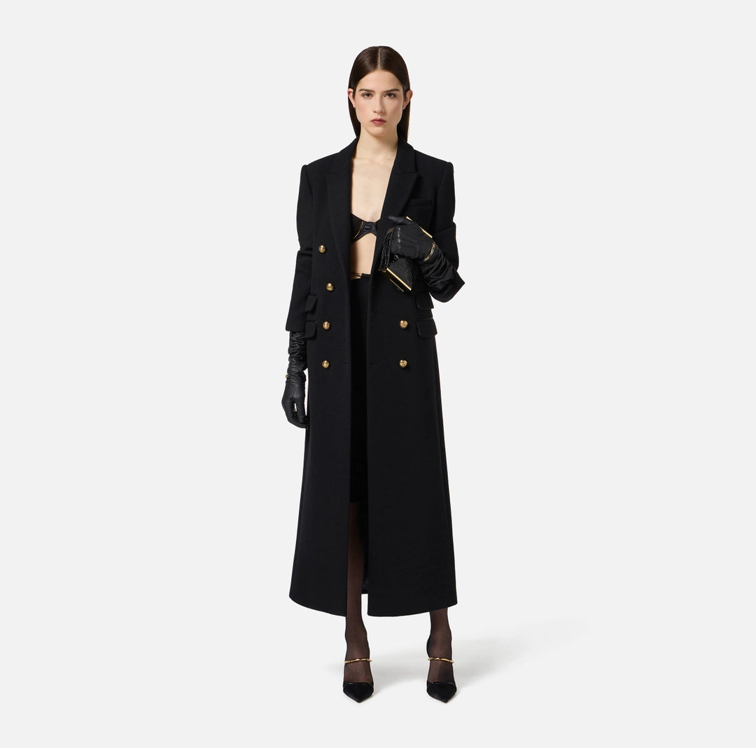 Coat in wool cloth