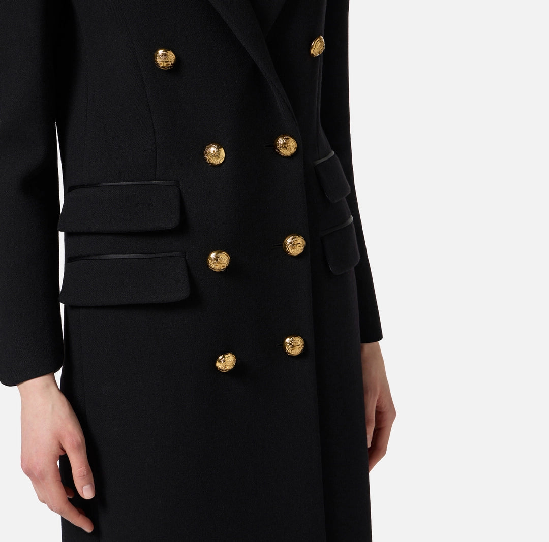 Coat in wool cloth