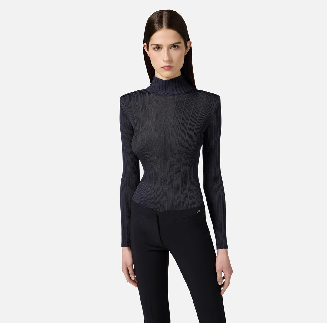 Viscose top with logo details