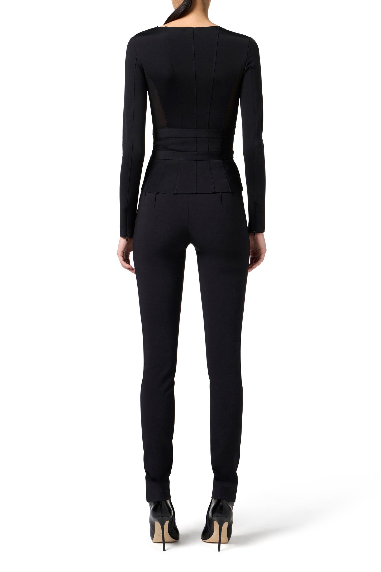 Trousers in lightweight crêpe fabric with belt