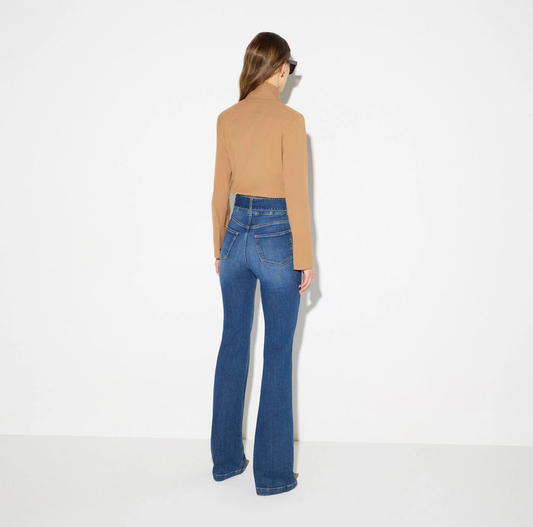 Boot-cut jeans with belt