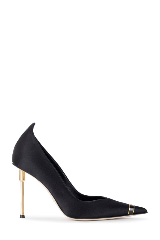 Pumps with sculpted heel