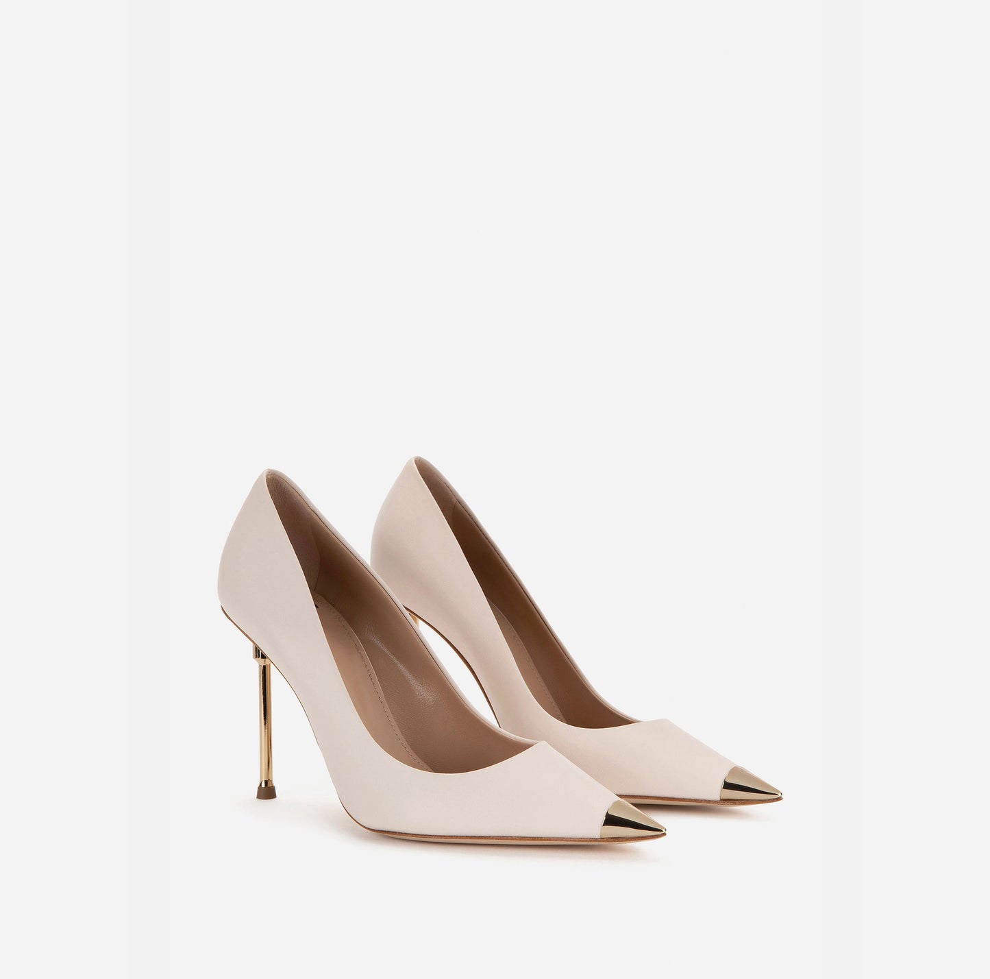 Pumps on sculpture heel