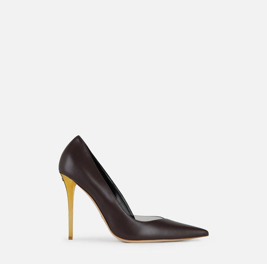 Sharp pumps with cut-out detail