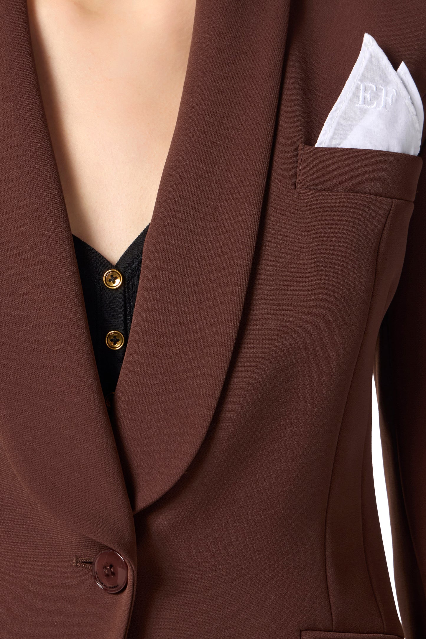 Women’s suit in crêpe fabric