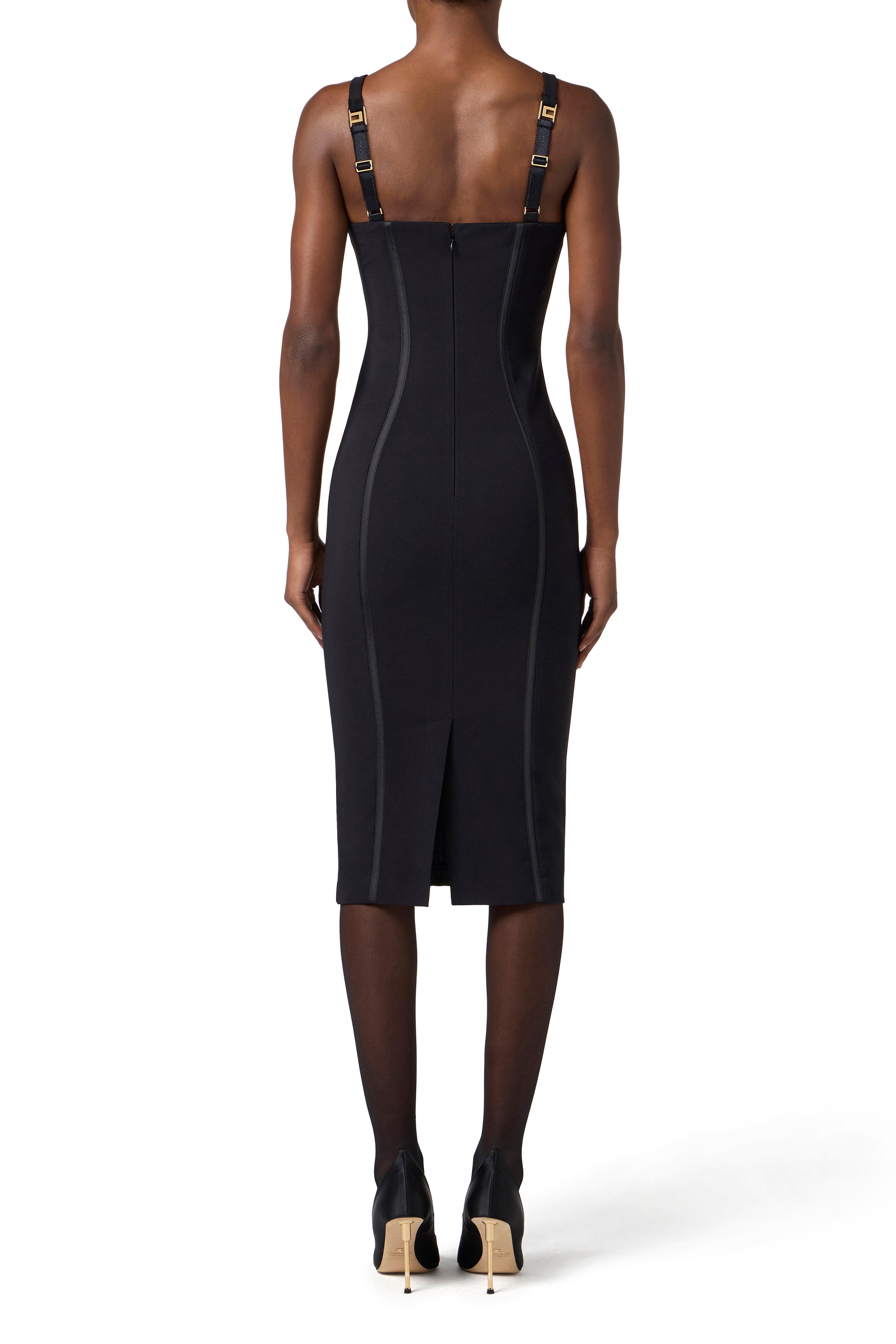 Dress in lightweight crêpe fabric with tulle