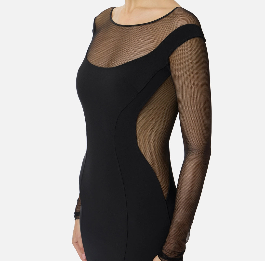 Dress in lightweight crêpe and tulle fabrics with cut-outs