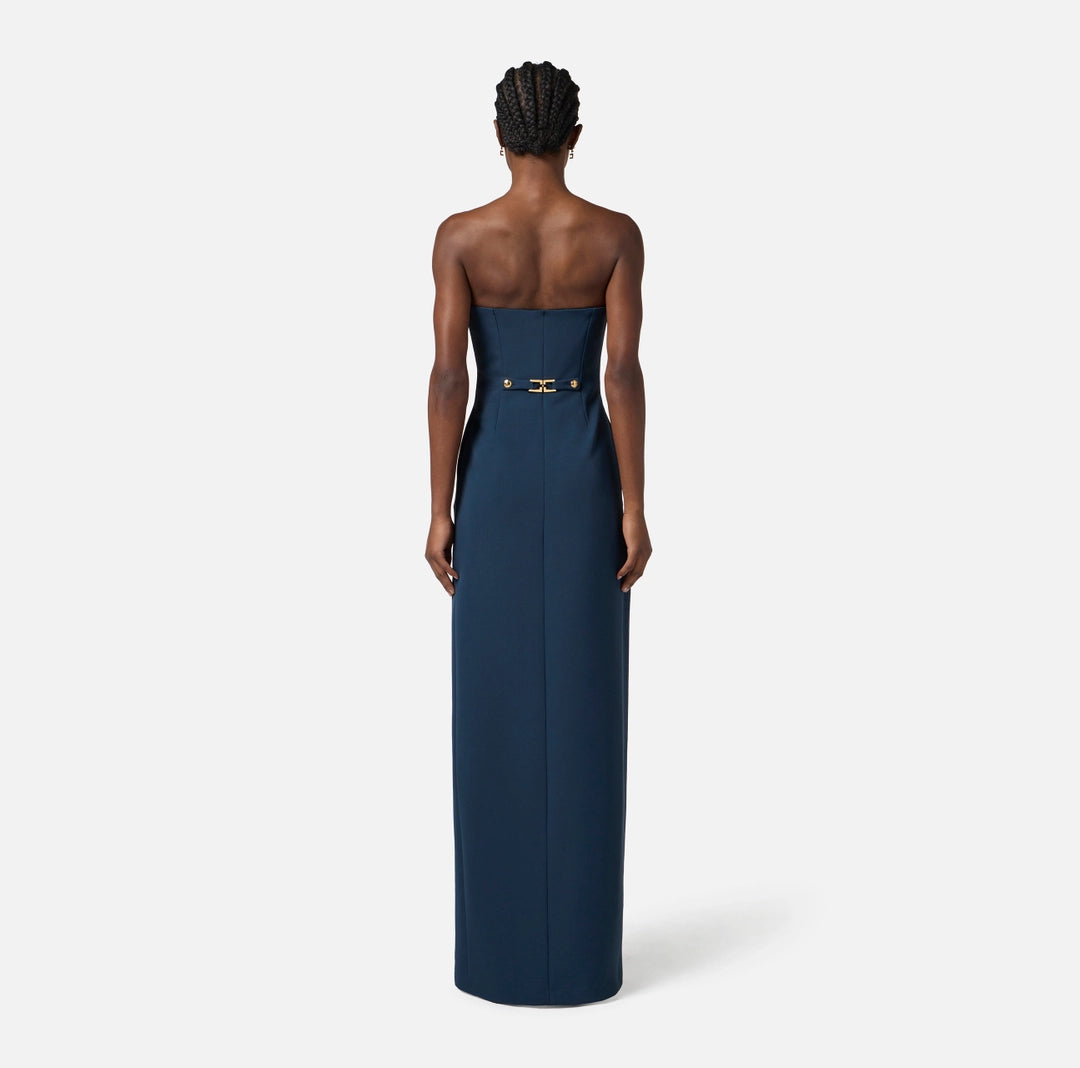 Red Carpet dress in lightweight crêpe fabric with buttons