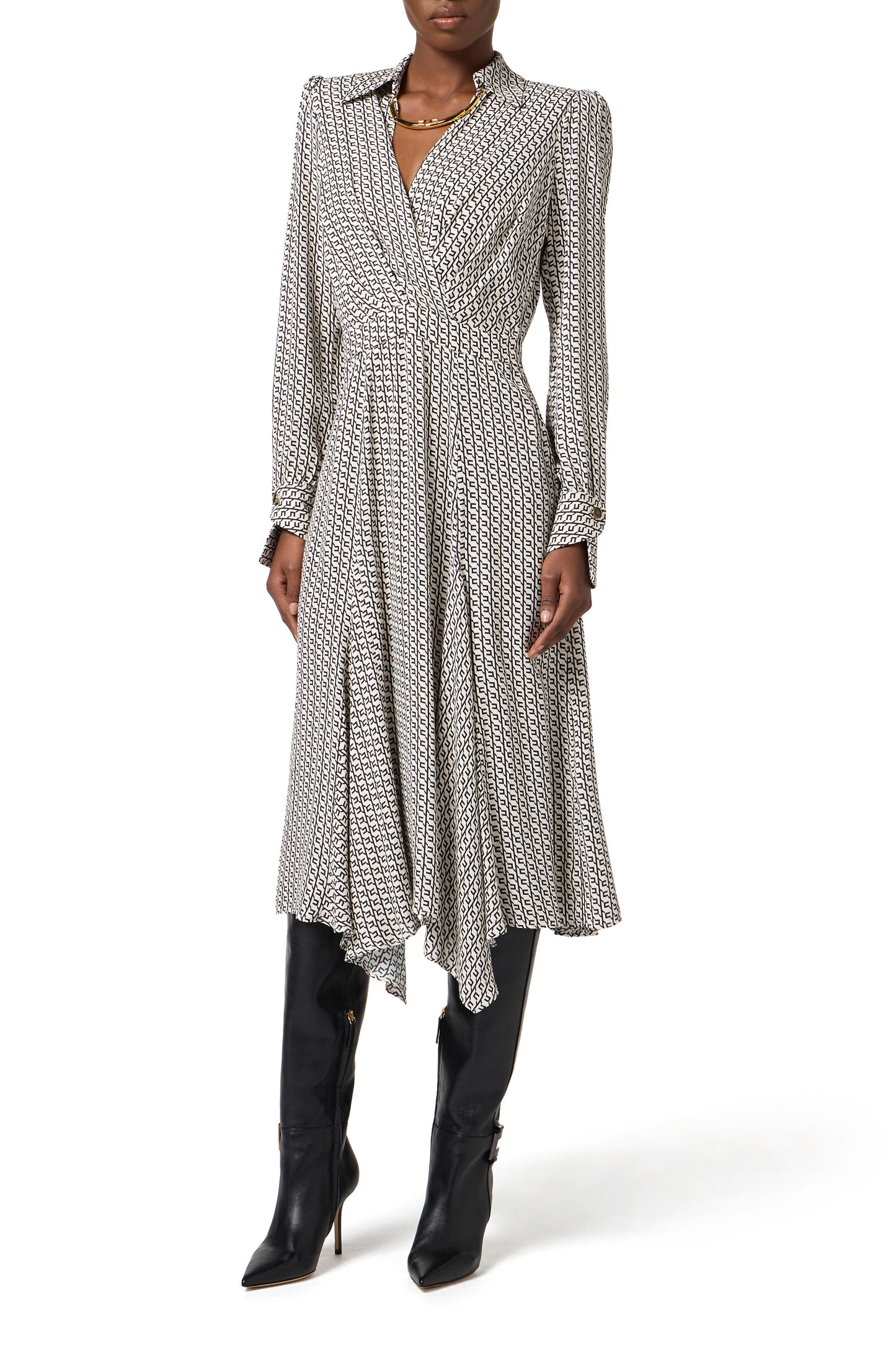 Dress in georgette fabric with geometric print