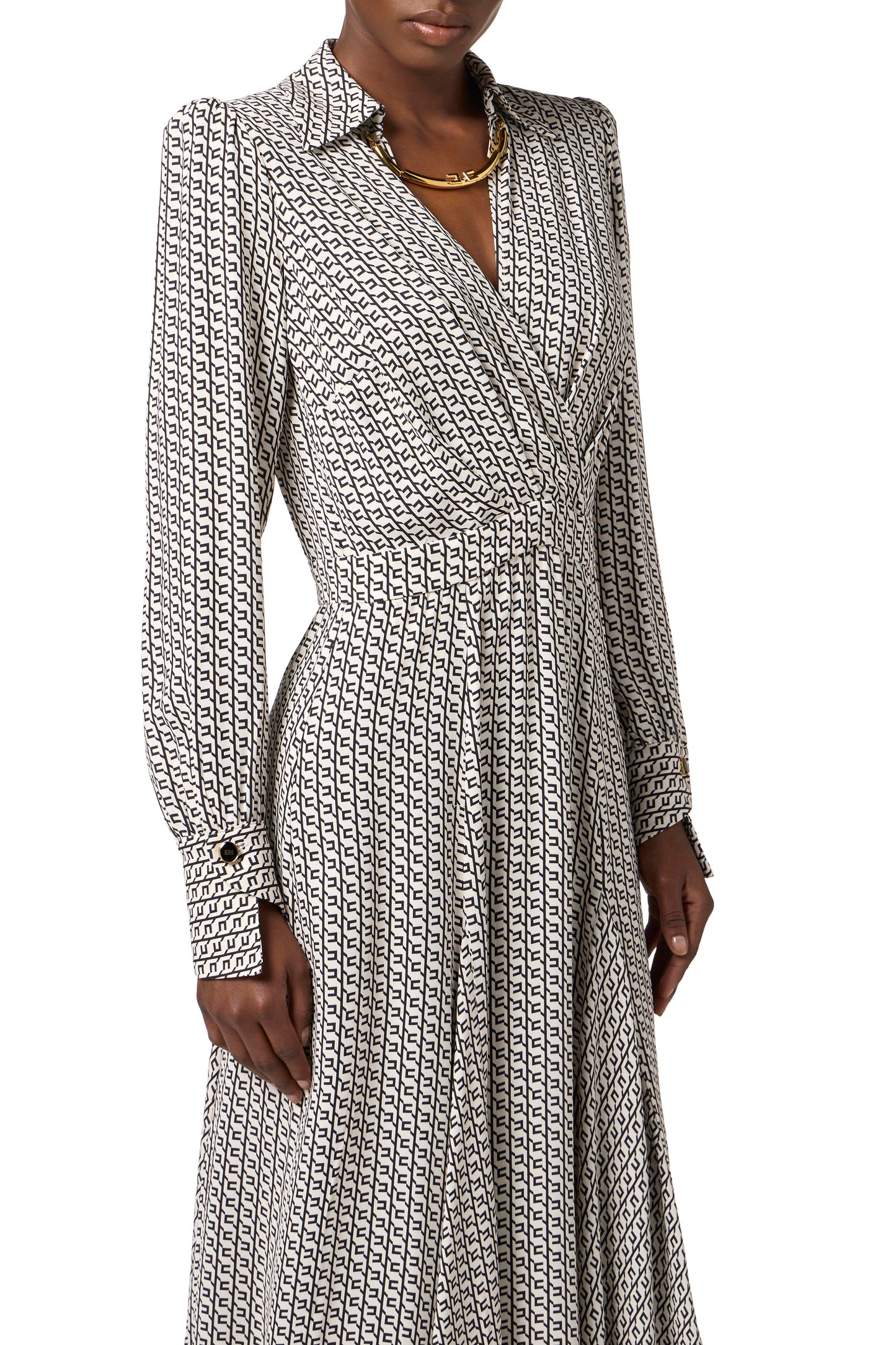 Dress in georgette fabric with geometric print