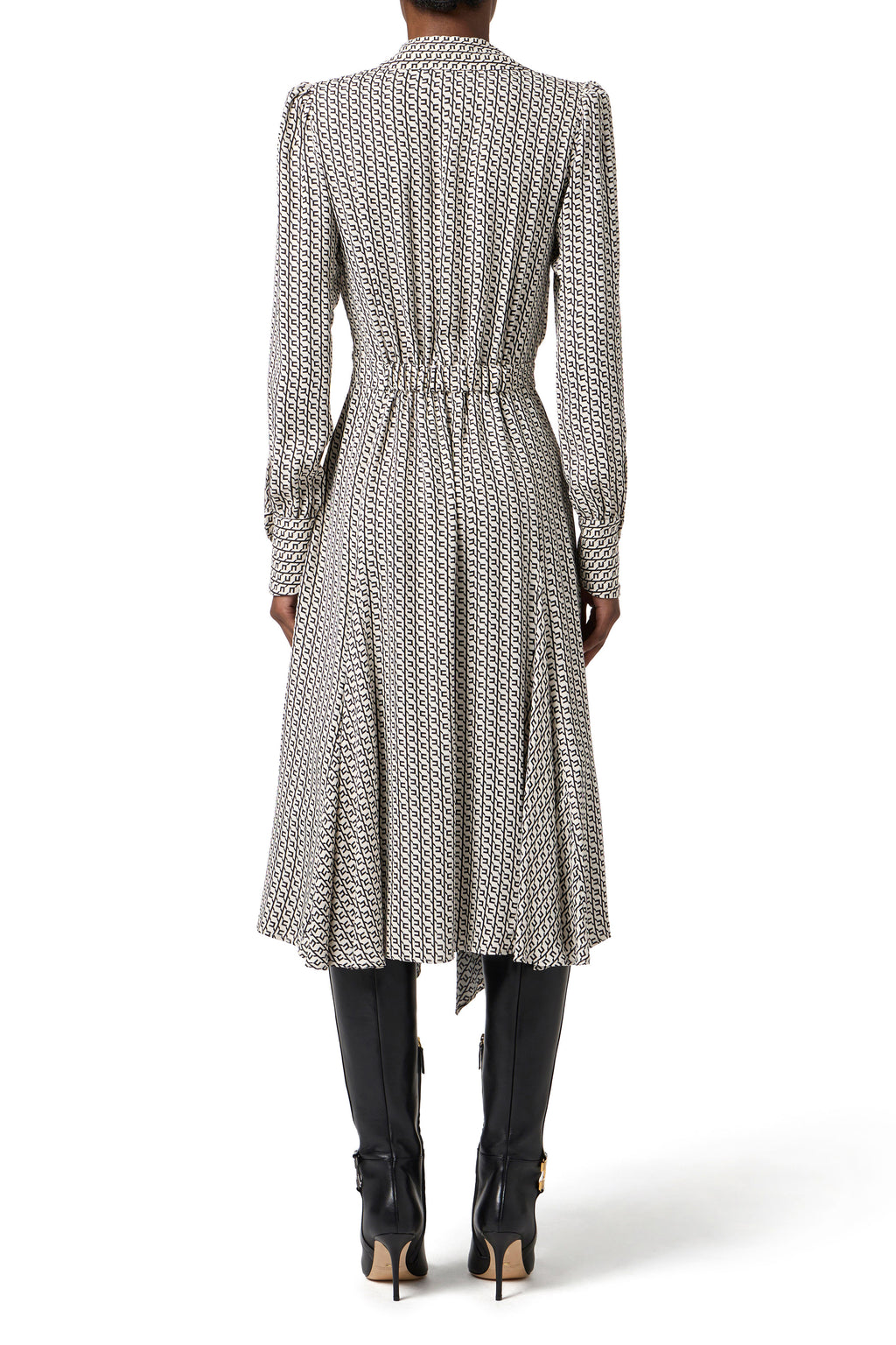Dress in georgette fabric with geometric print