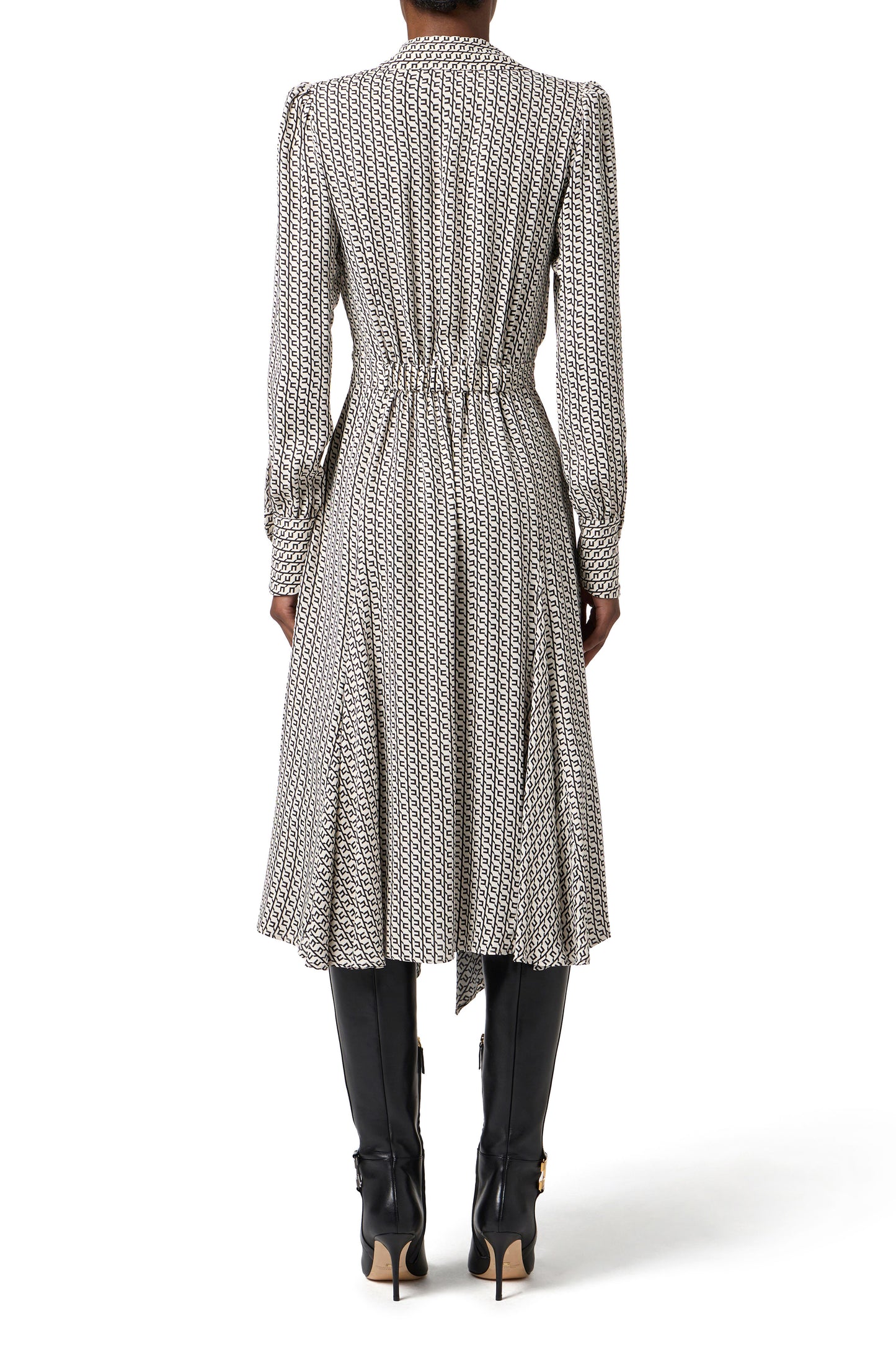 Dress in georgette fabric with geometric print
