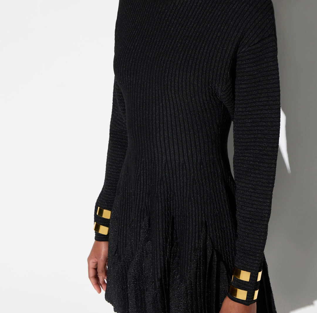 Knit dress with ruffles