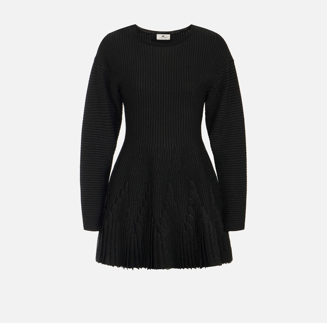 Knit dress with ruffles