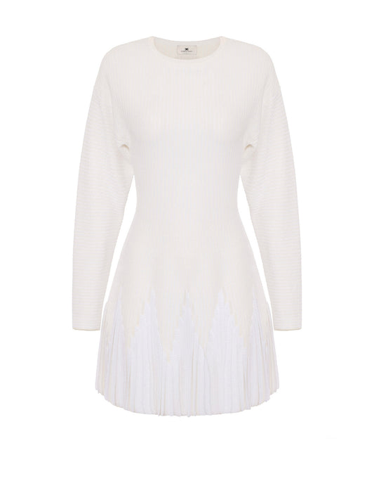 Knit dress with ruffles