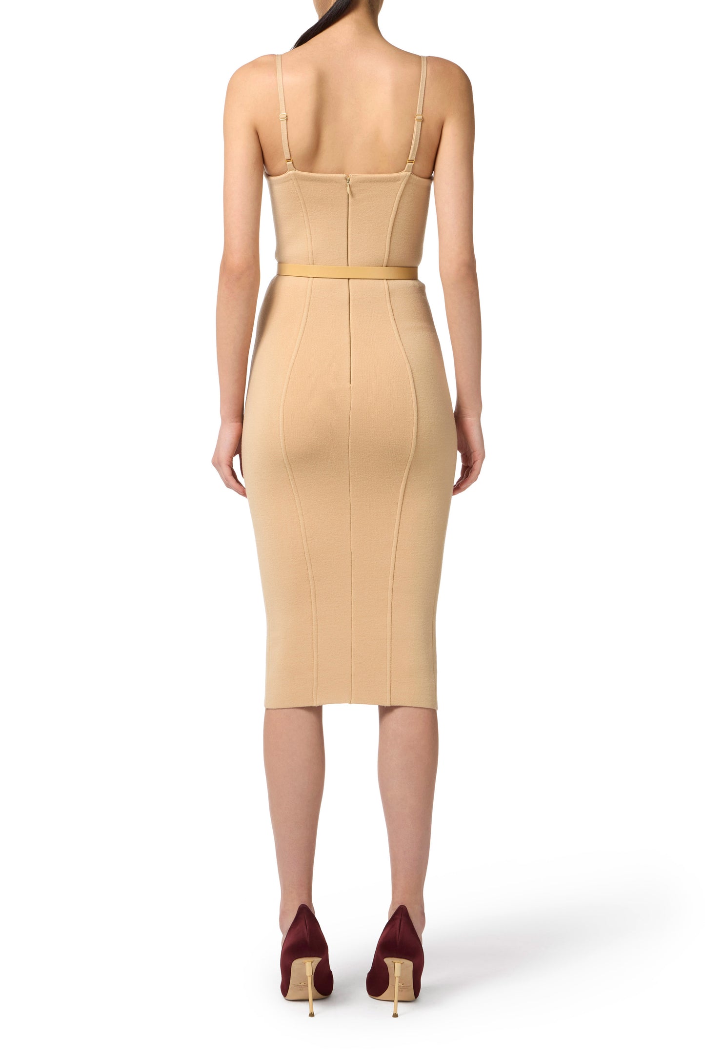 Knitted dress with belt