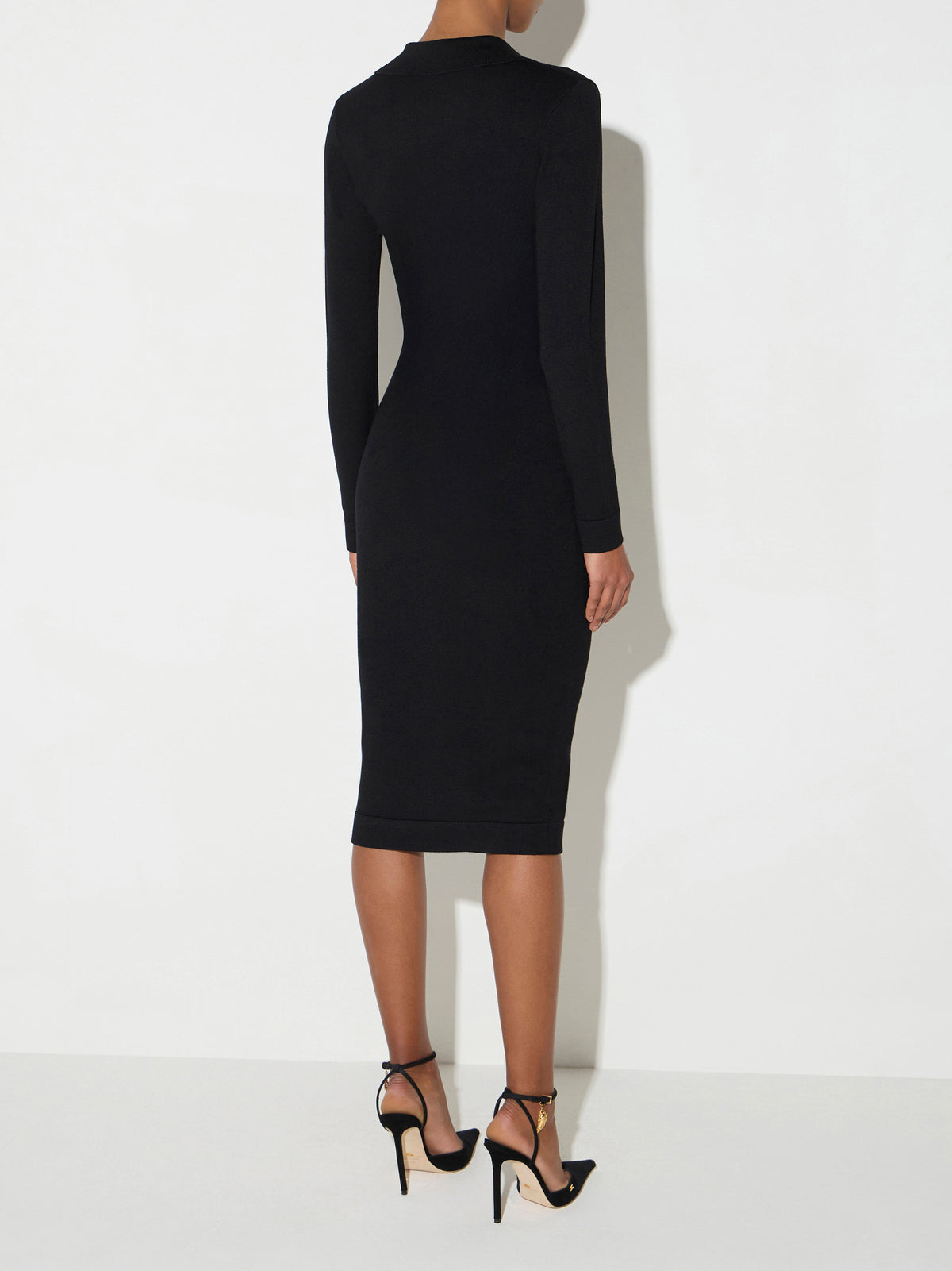 Dress in knit fabric