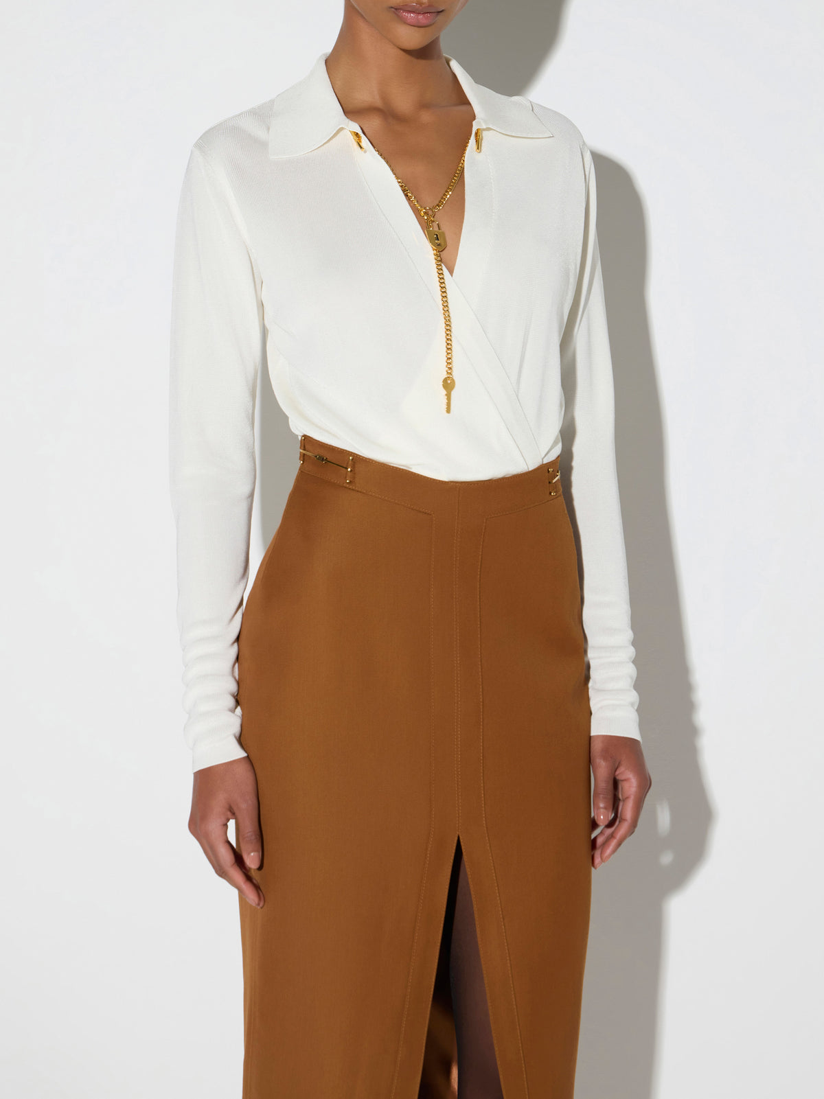 Viscose yarn bodysuit with jewel chain