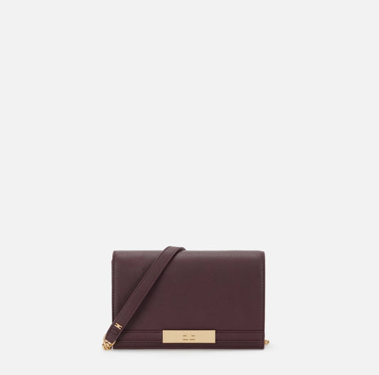 Shoulder bag with groumette chain