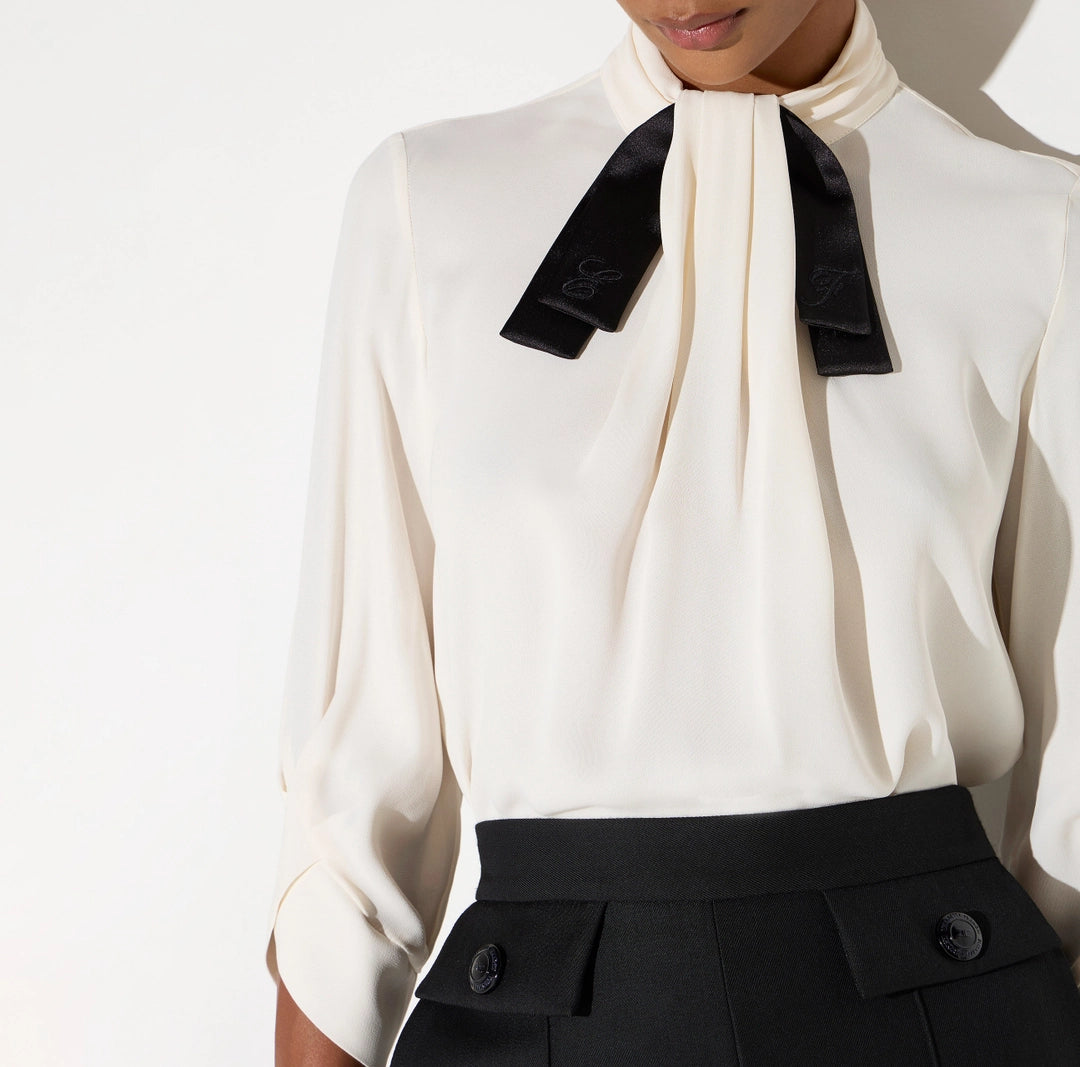 Blouse in georgette fabric with bow-tie