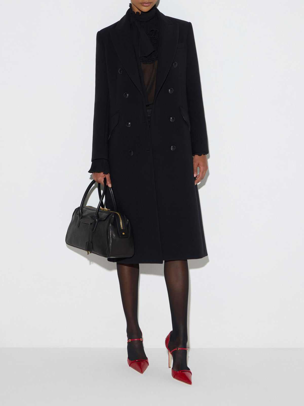 Coat in double layer crêpe fabric