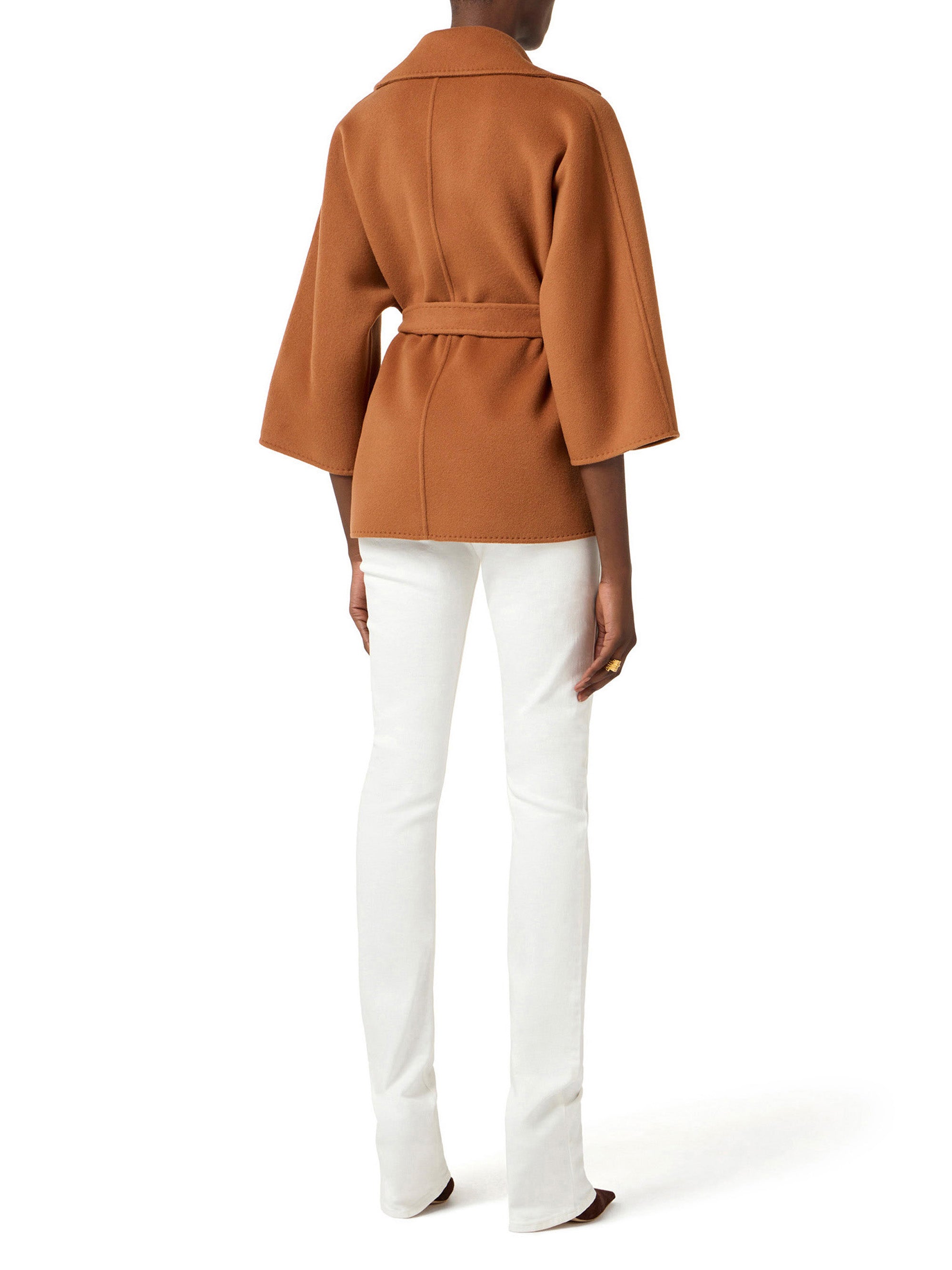 Coat in wool cloth