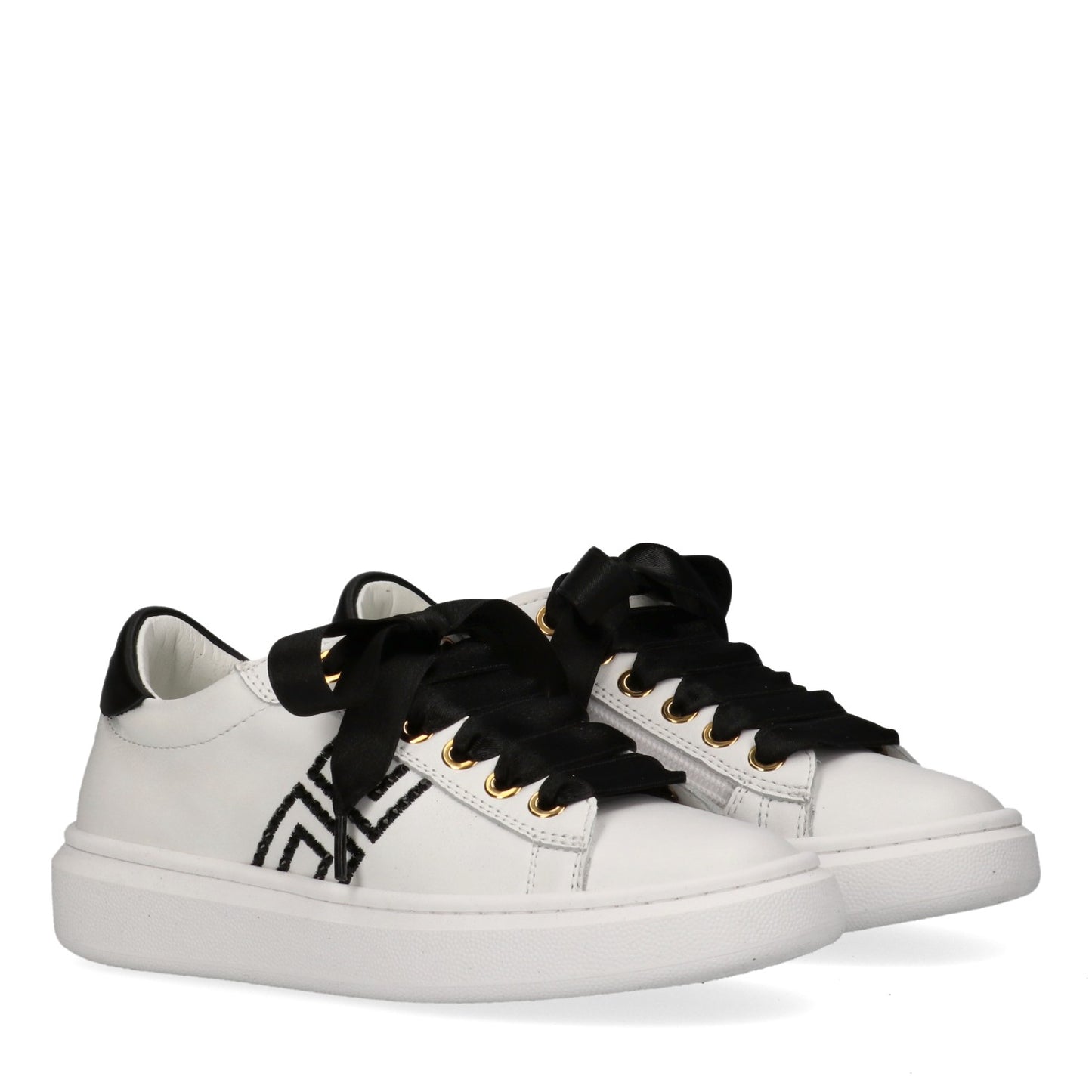 LOW CUT LACE-UP SNEAKERS