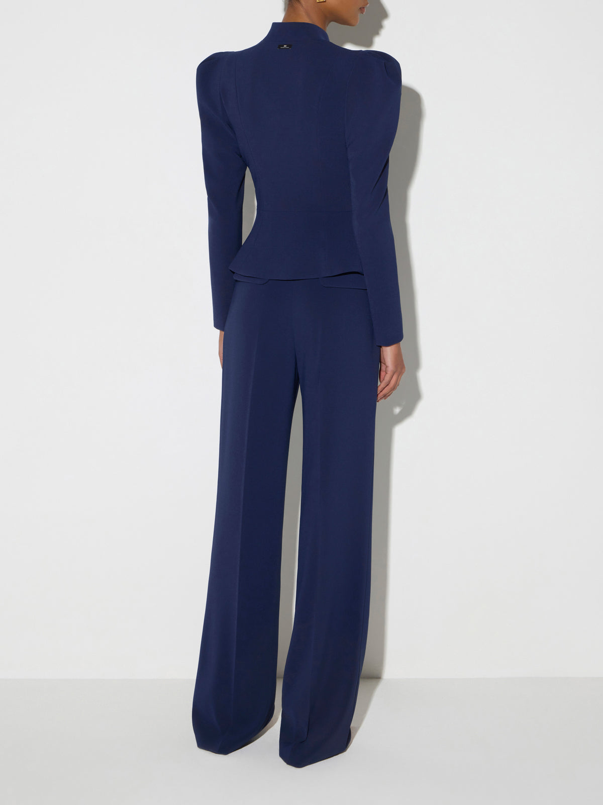 Lightweight crêpe jacket with bow