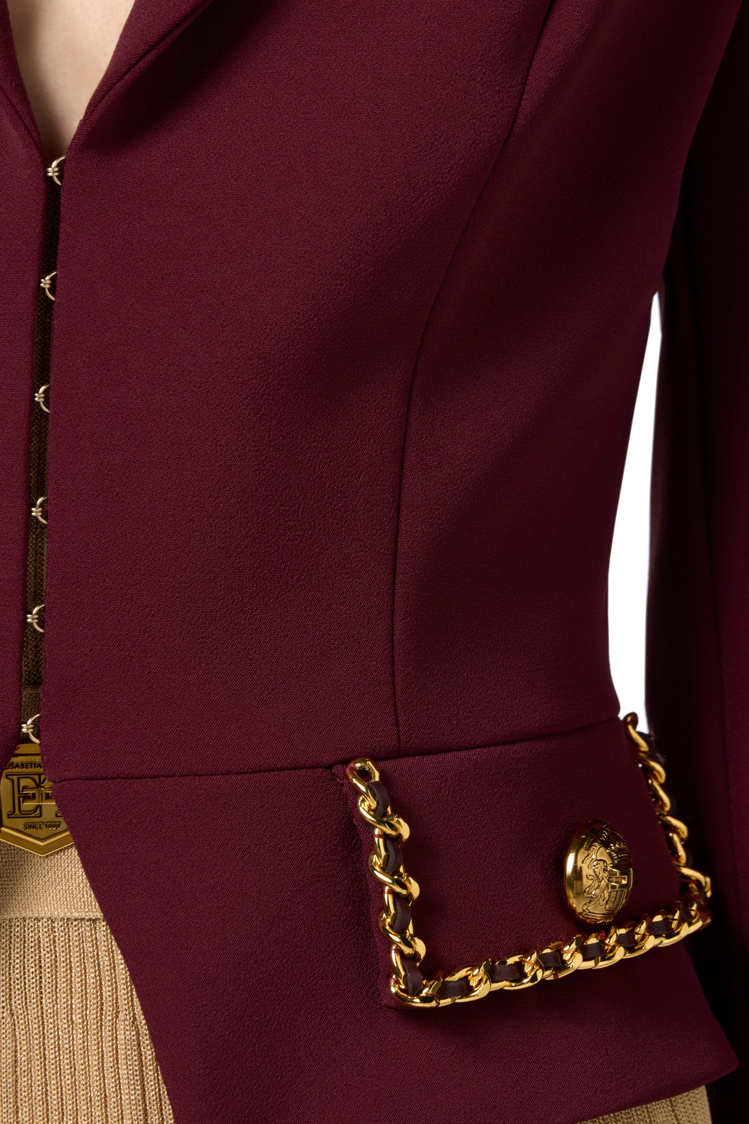 Cropped stretch crêpe jacket with chain | LAST PIECE: 44