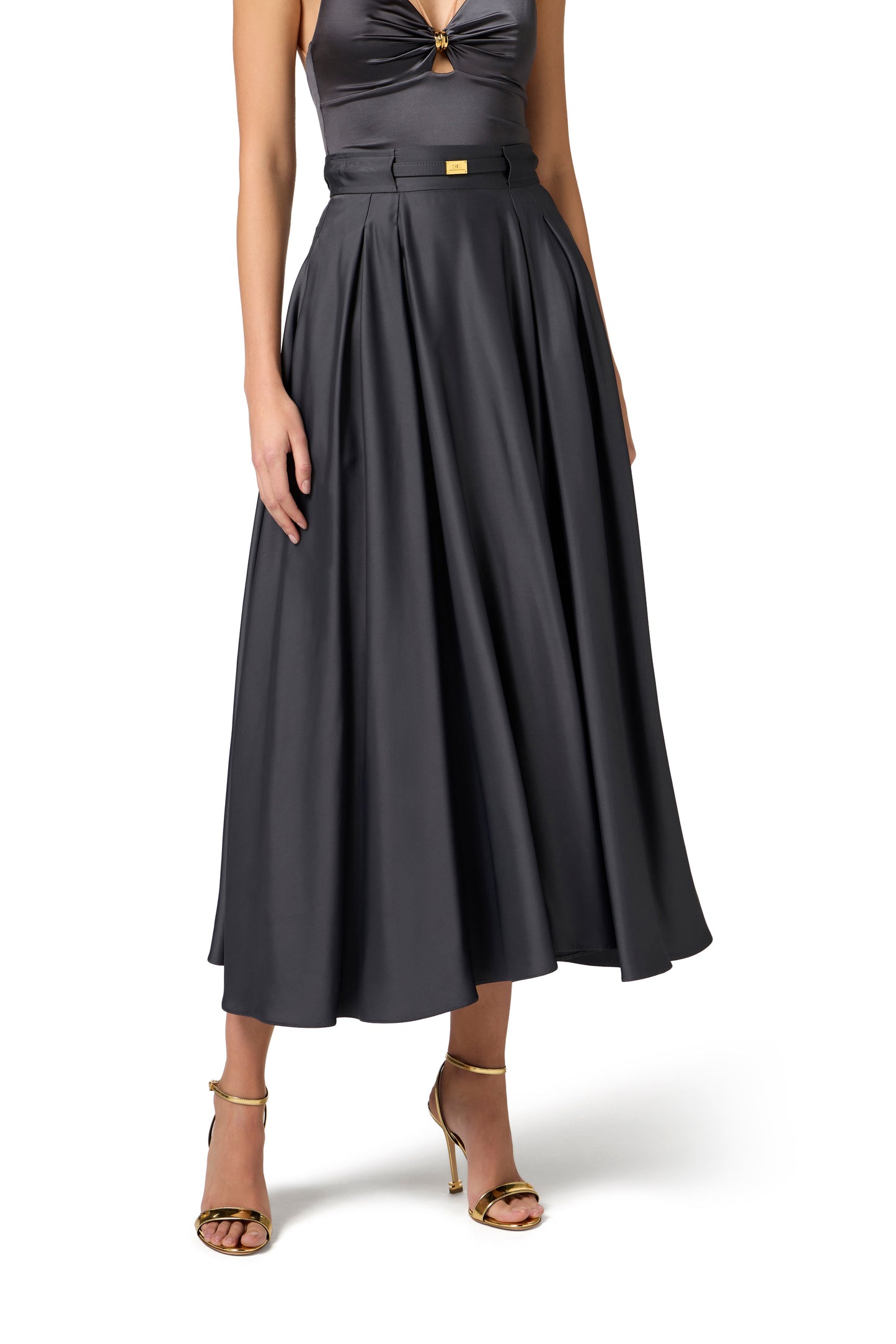 Circle skirt in satin fabric with belt