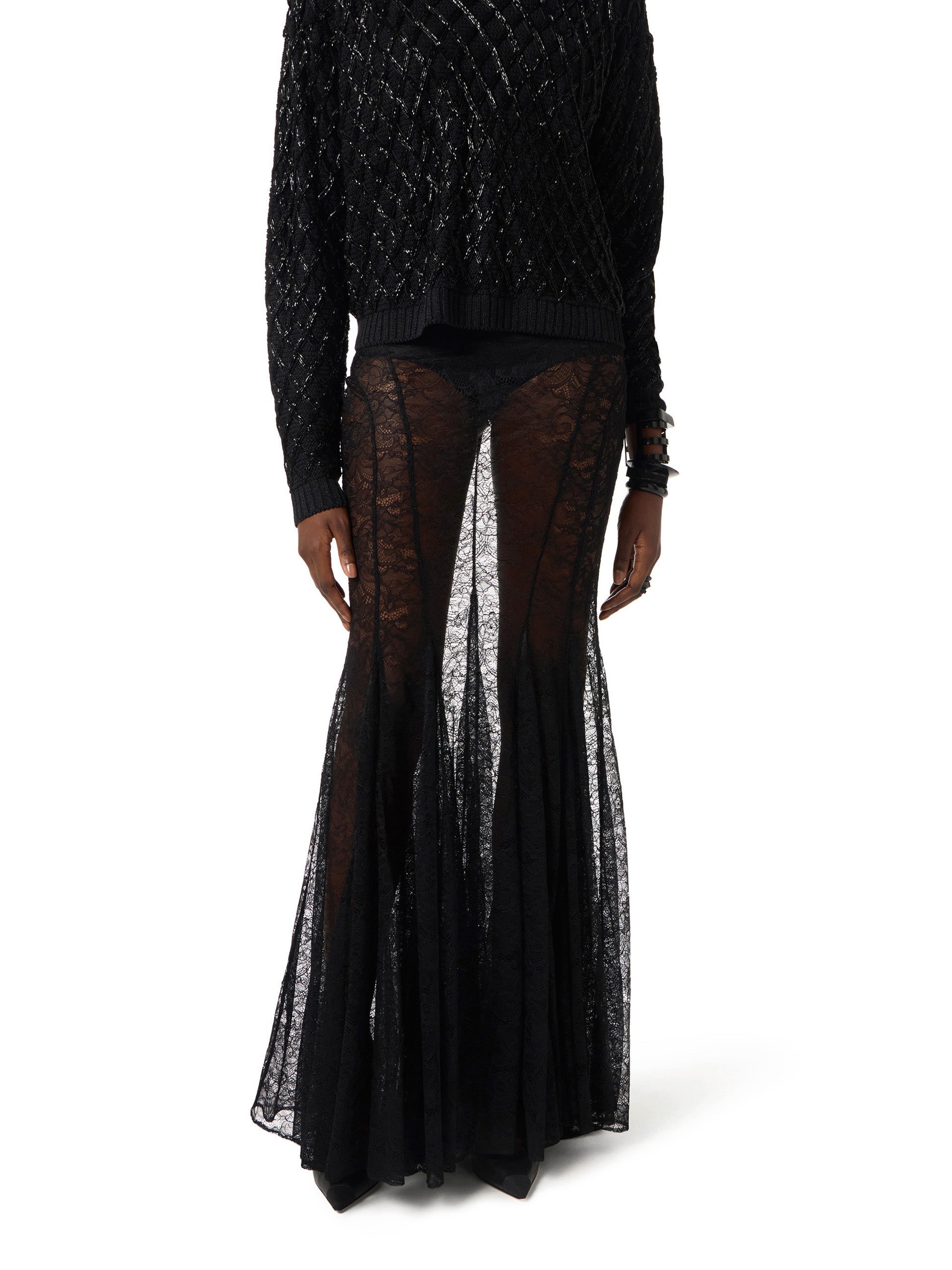 Skirt in floral lace