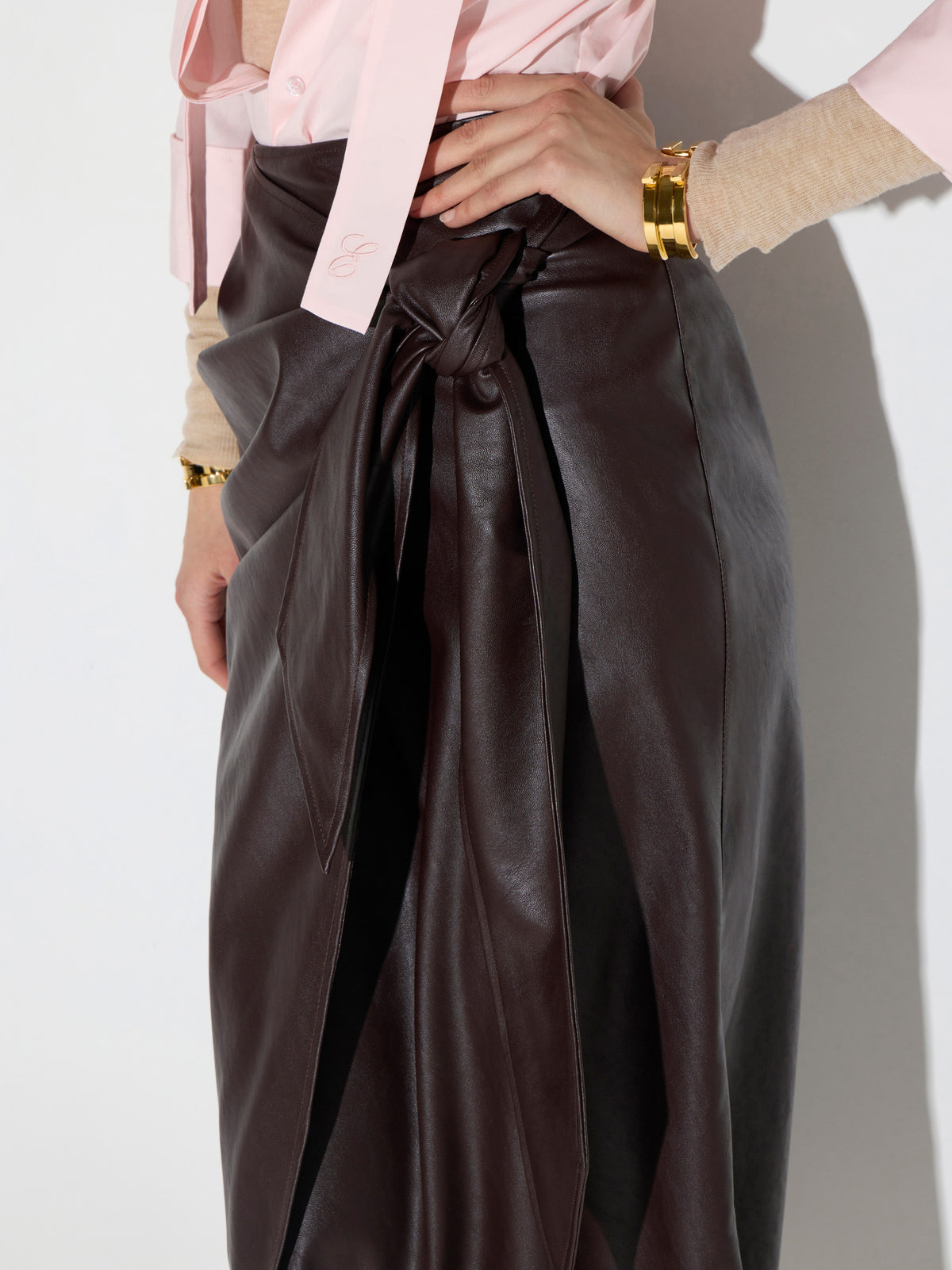 Skirt with sash belt