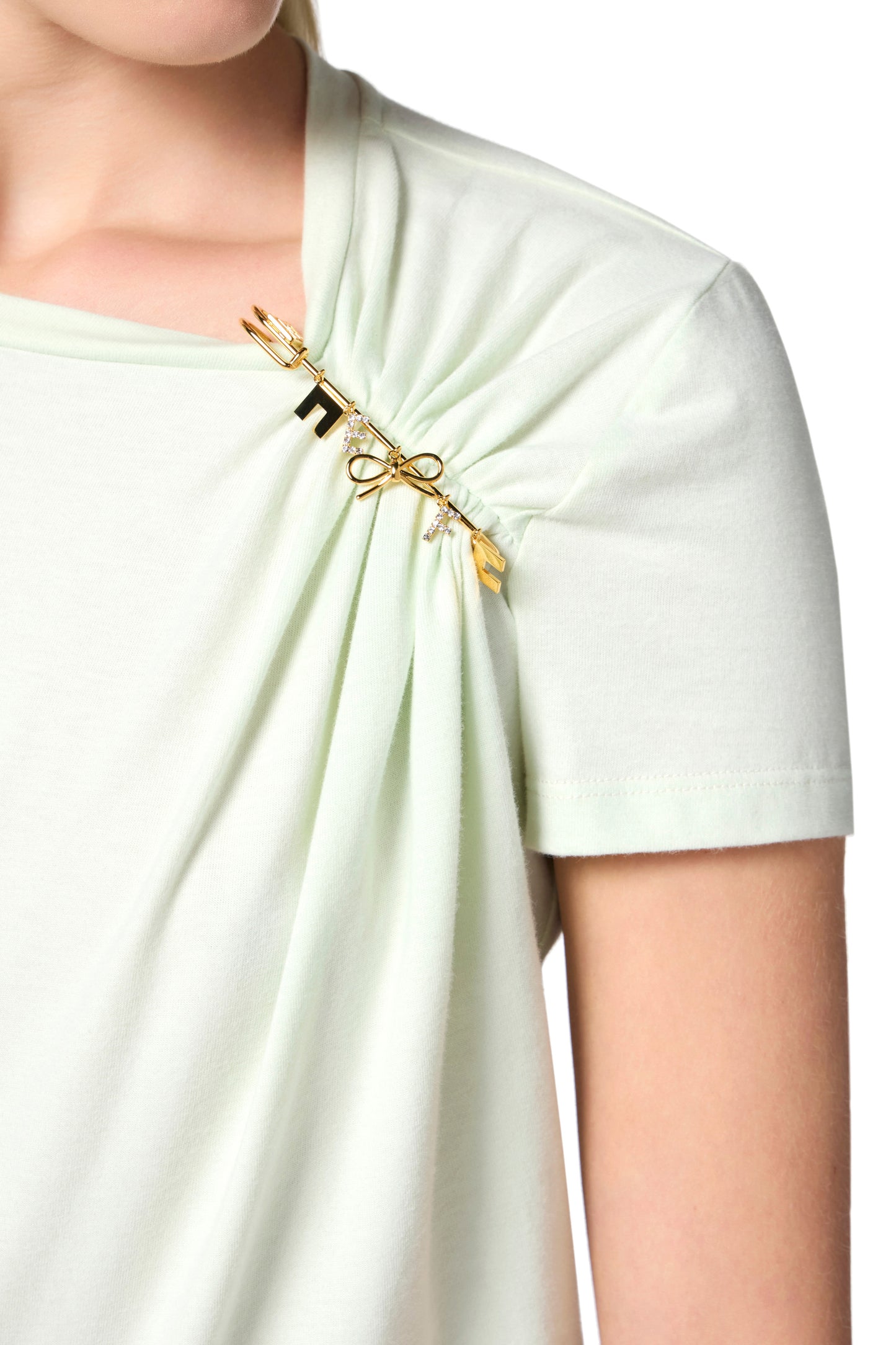 Jersey T-shirt with jewelled brooch