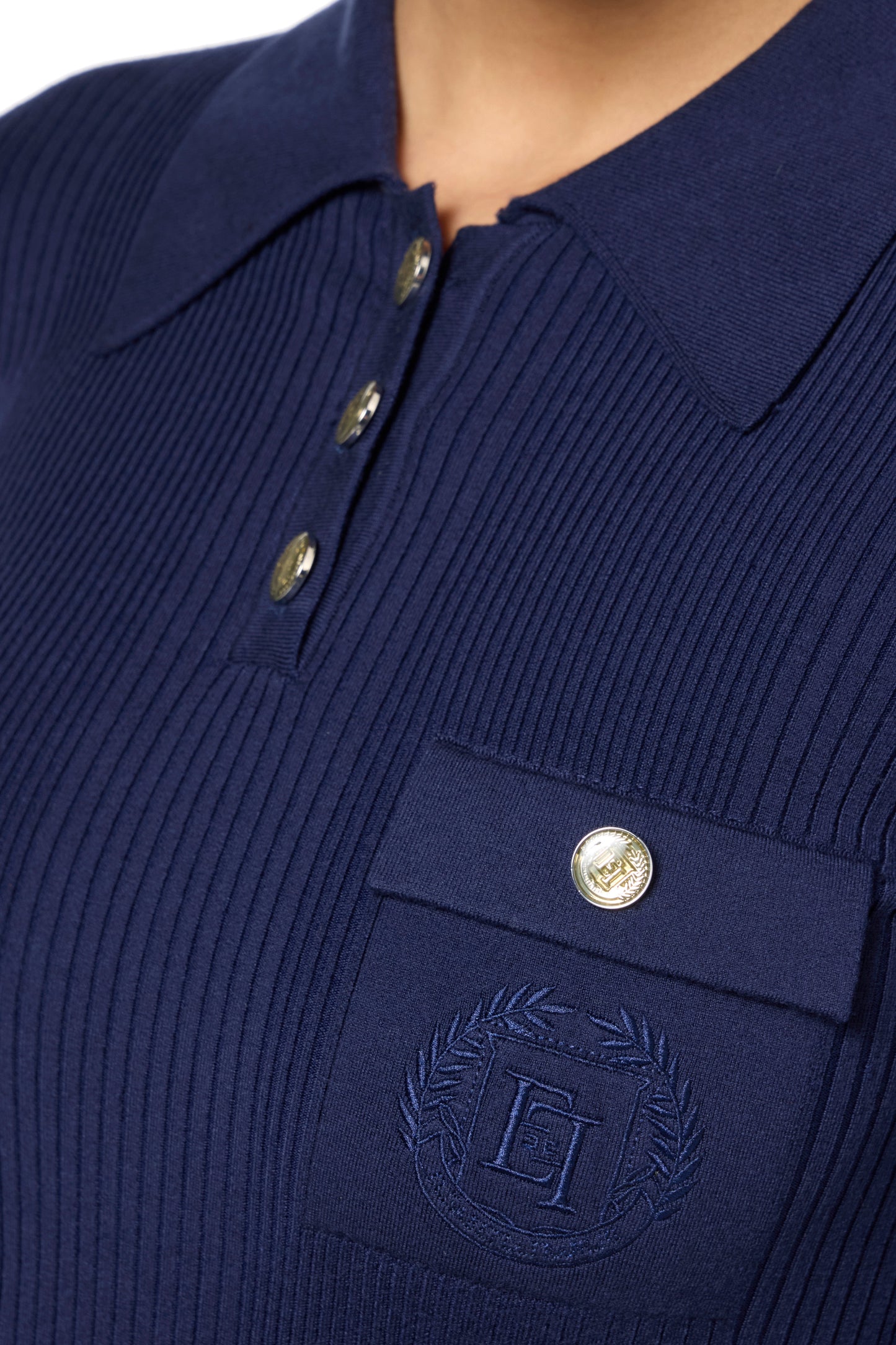 Polo shirt in narrow-ribbed viscose and silk fabric with logo embroidery