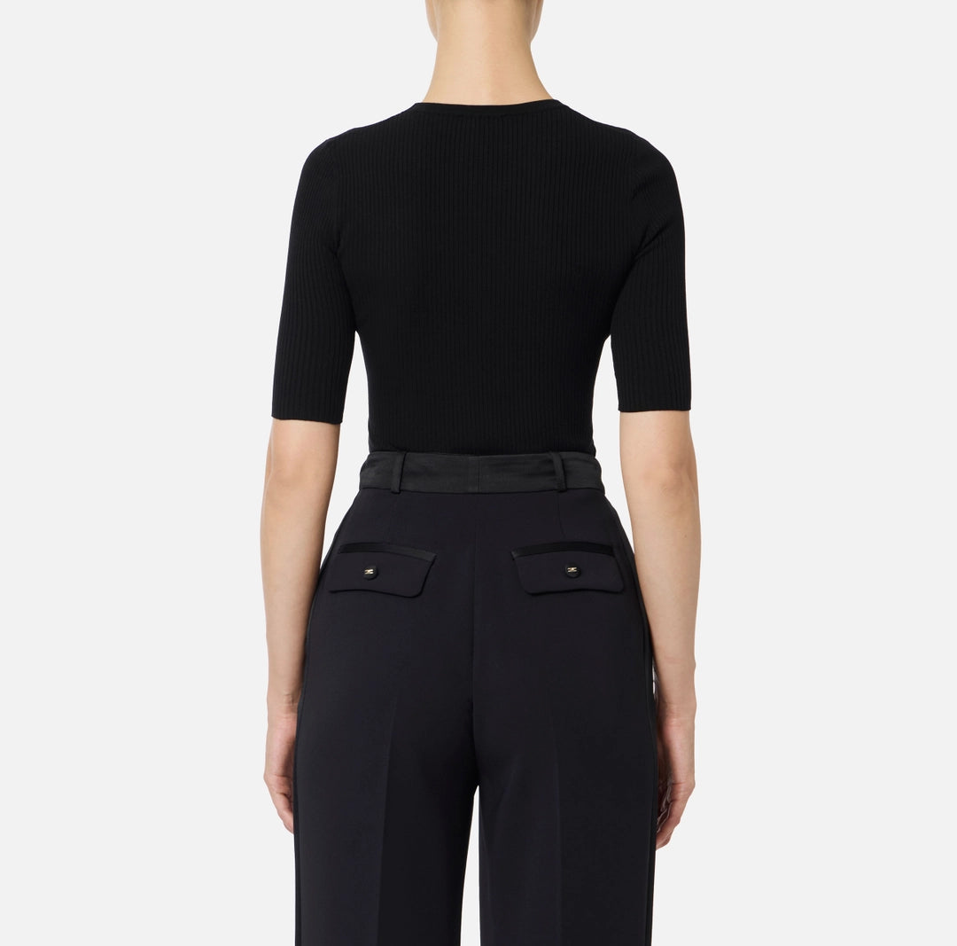 Ribbed knit top with breast pocket