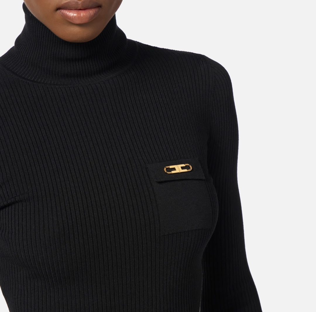 Ribbed knit top with breast pocket