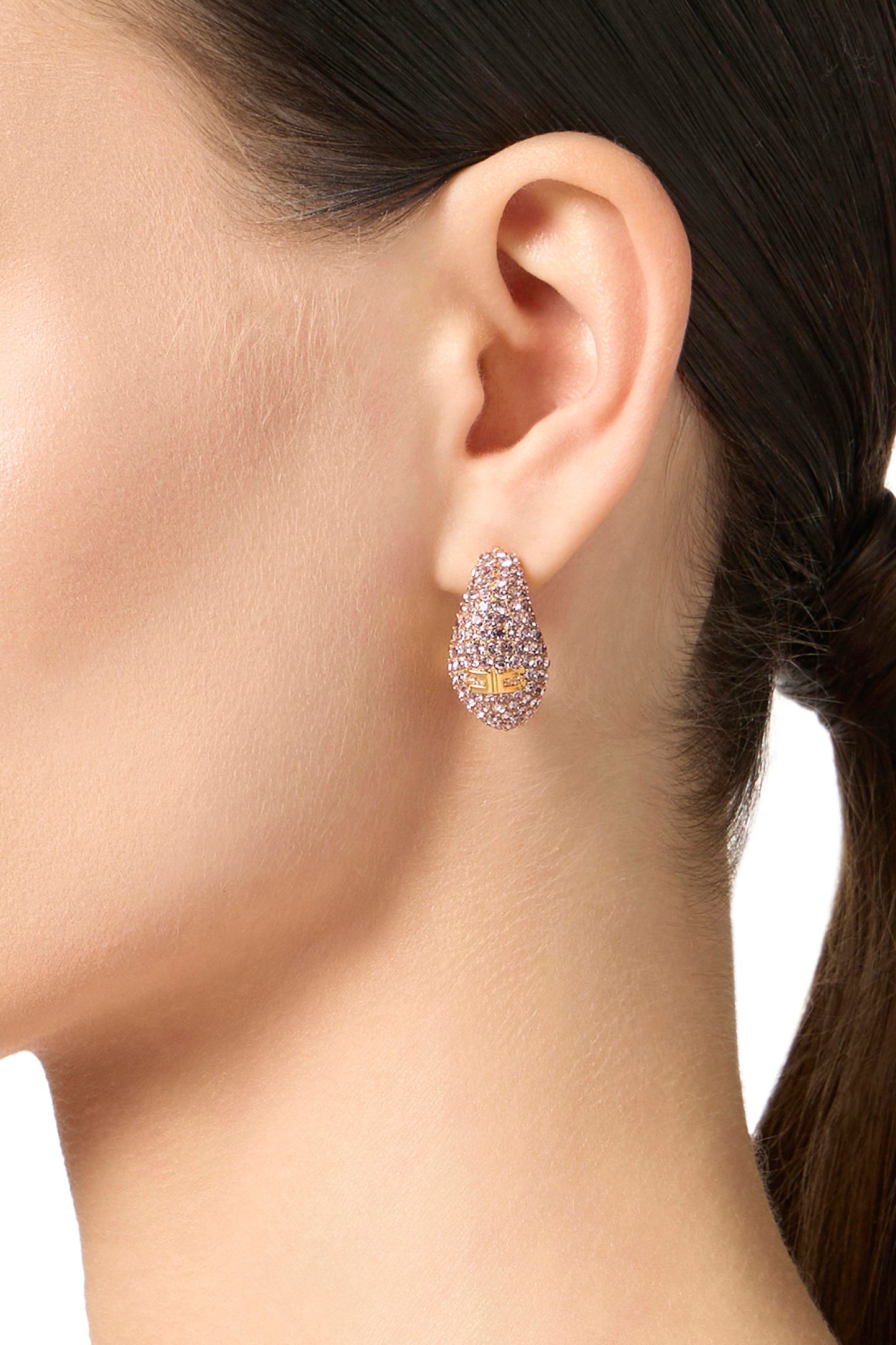 Micro crescent-shaped earrings