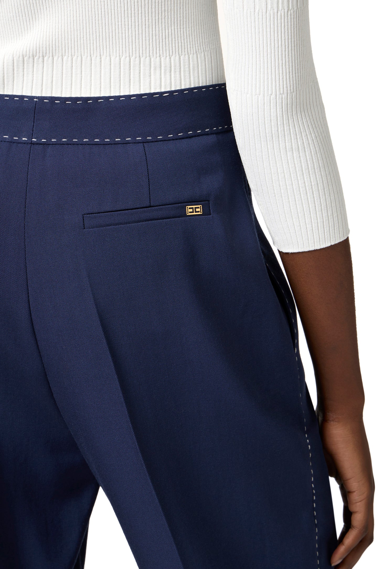 Cool wool trousers with contrasting topstitching