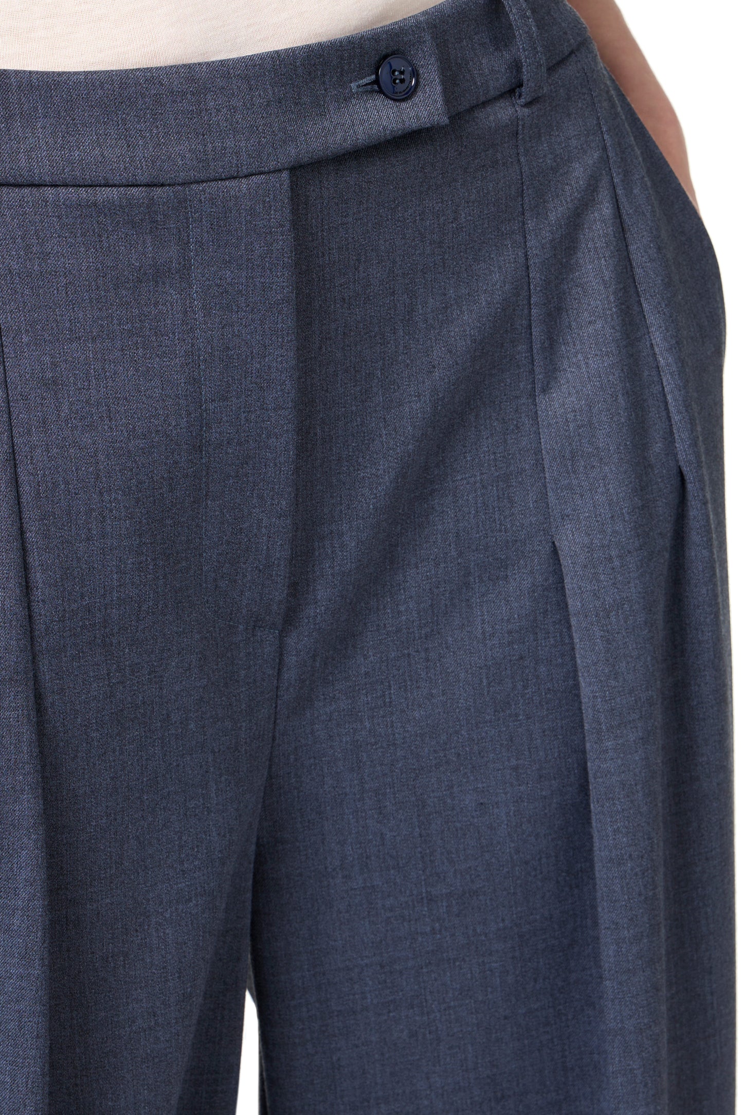 Straight trousers in melange cool wool fabric with double darts