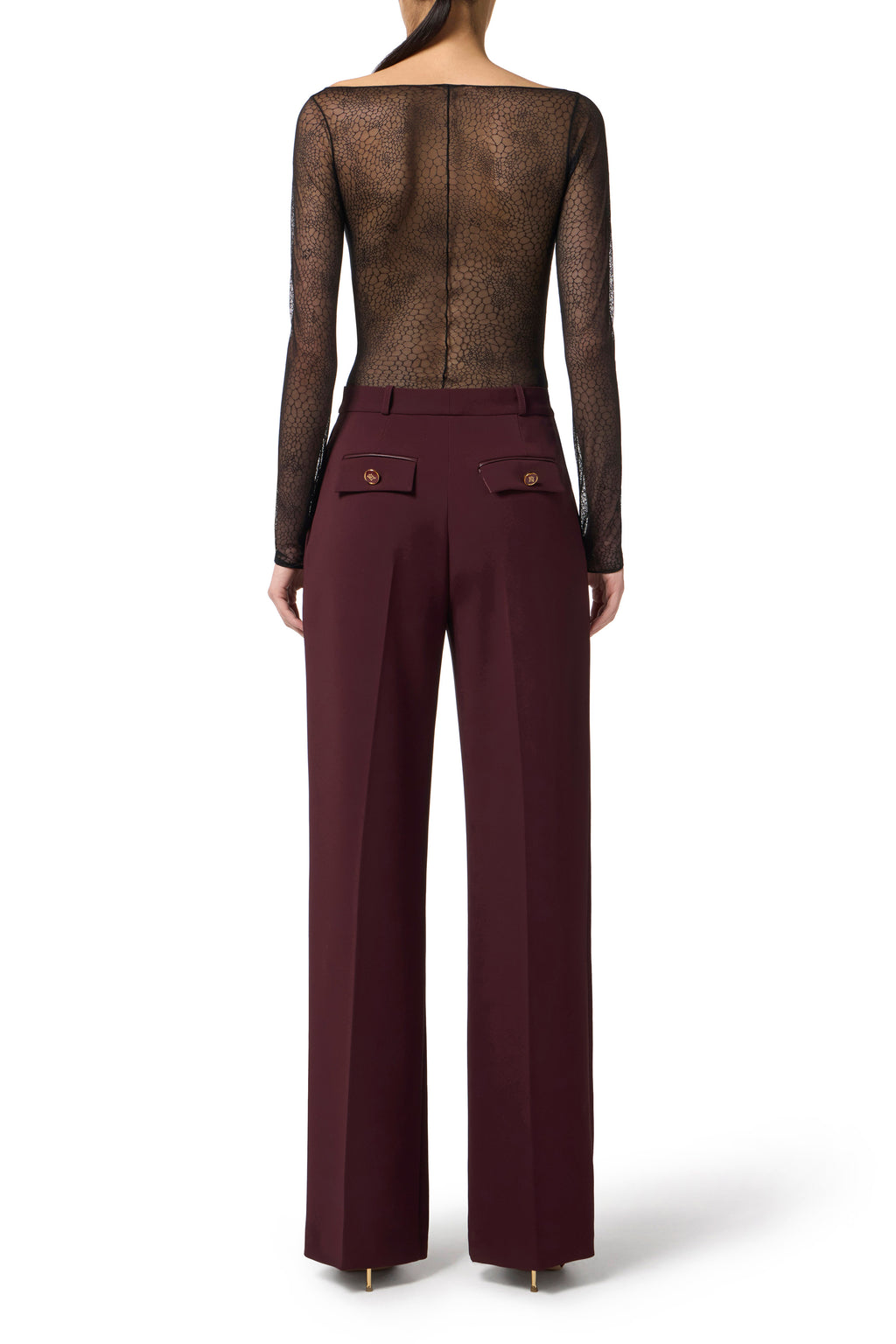 Trousers in lightweight crêpe fabric with darts