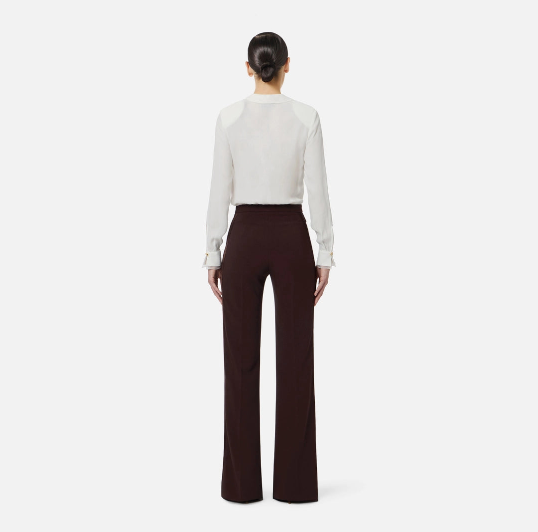 Trousers in lightweight crêpe and satin fabrics