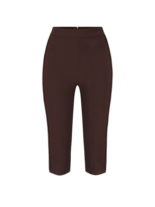 Trousers in lightweight crêpe and satin fabrics