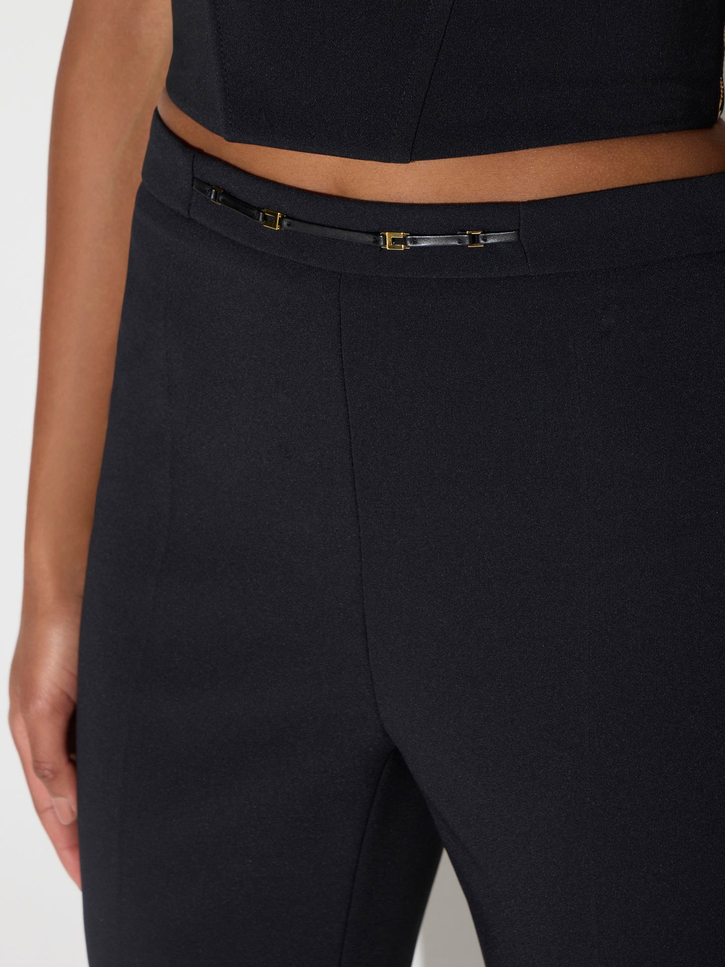 Trousers in strech double-layer crepe fabric
