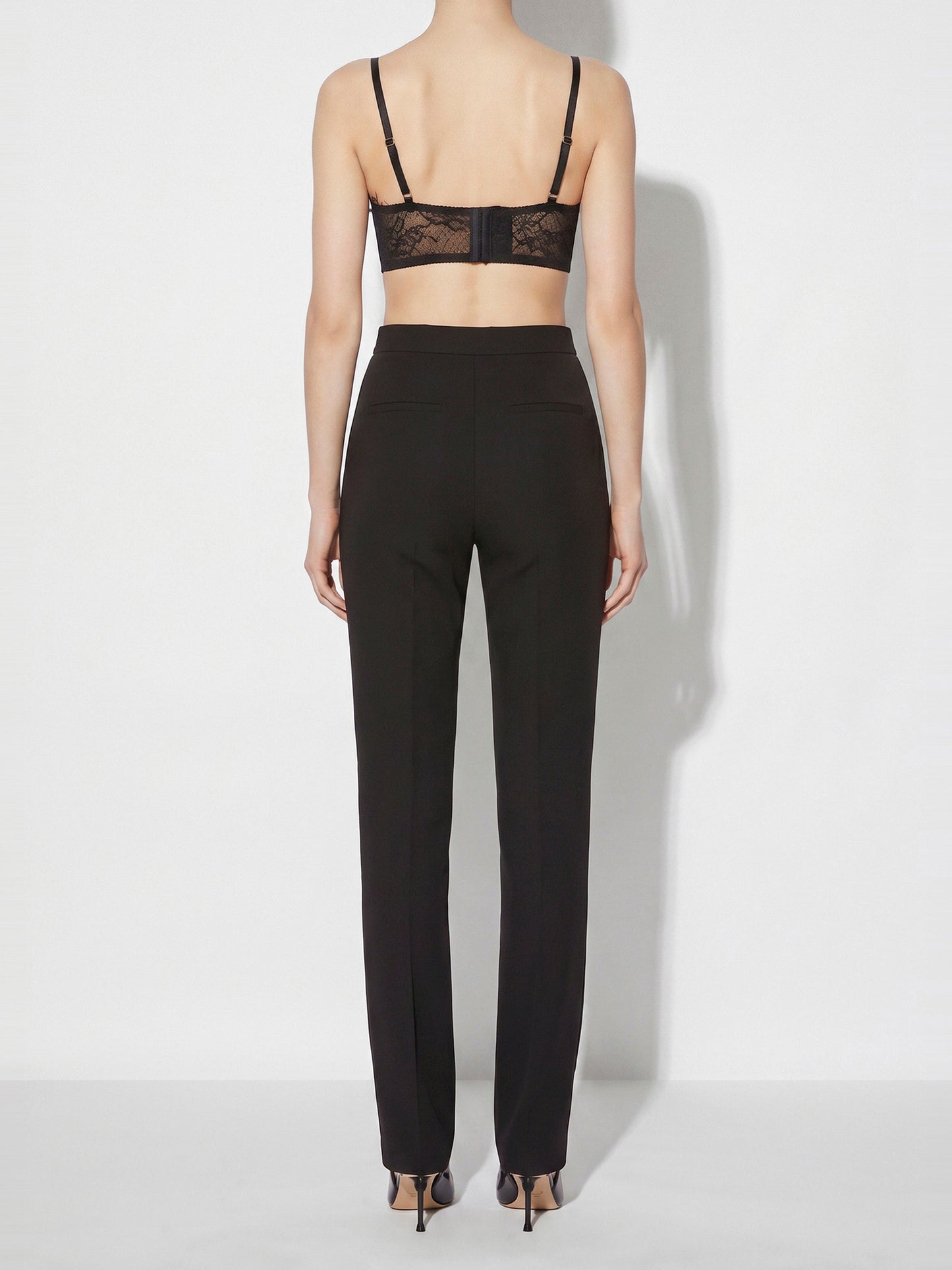 Lightweight crêpe fabric trousers