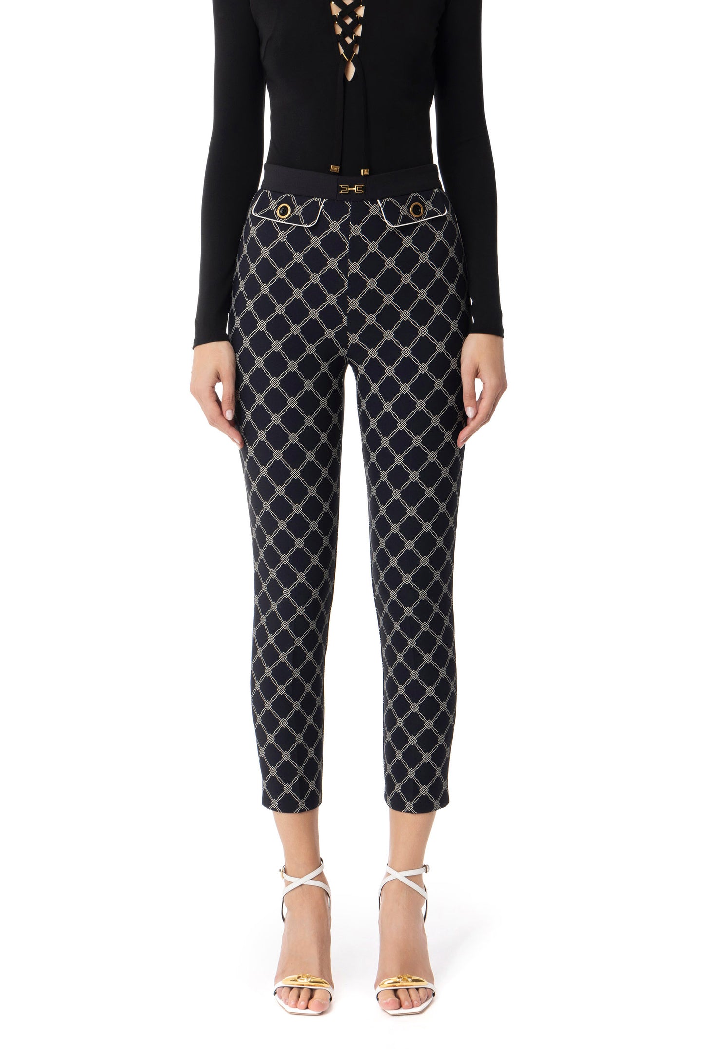 Trousers in crêpe fabric with diamond print