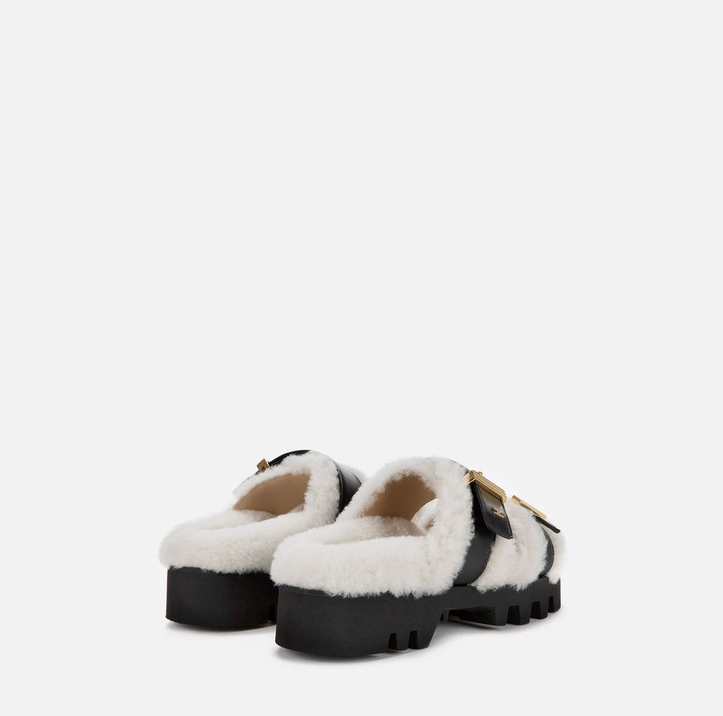 Slider sandal with maxi lug sole | LAST PIECE: 38